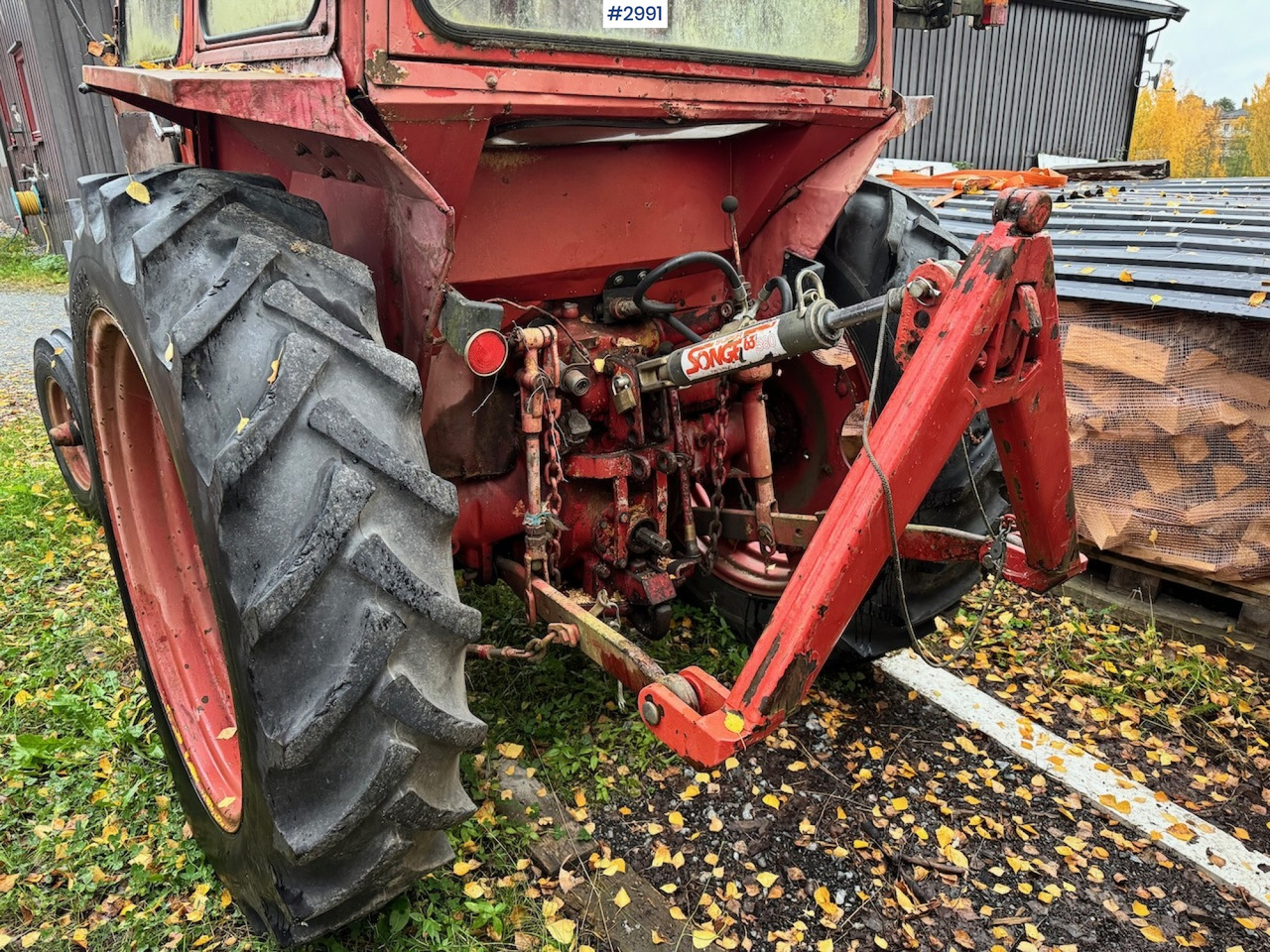 1973 Volvo BM 430 Tractor w/ Triangle hitch and hydr. Top brace. - Farm tractor: picture 3 1973 Volvo BM 430 Tractor w/ Triangle hitch and hydr. Top brace. - Farm tractor: picture 3