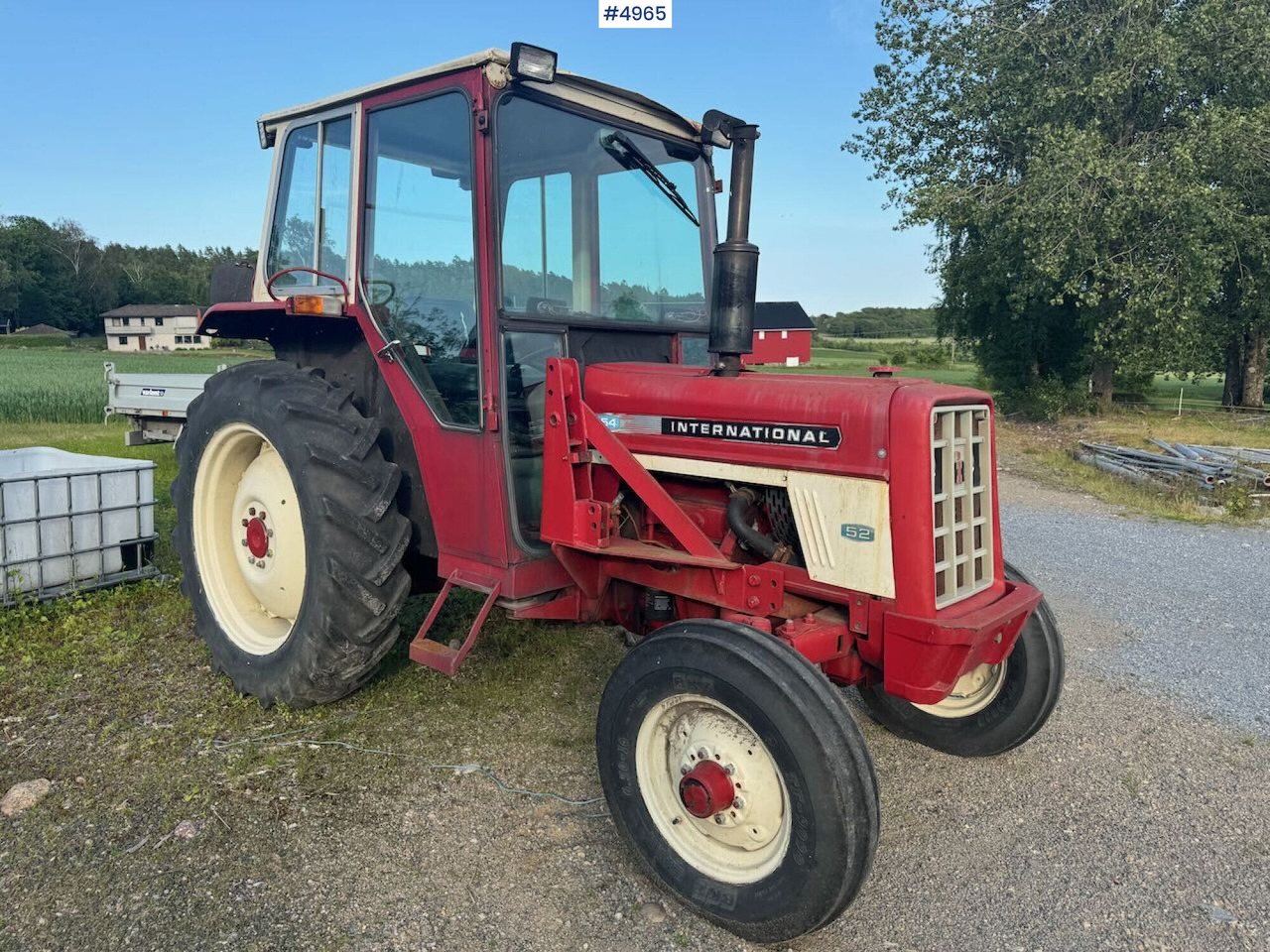 1977 International 454 4x2. Rep object. - Farm tractor: picture 3 1977 International 454 4x2. Rep object. - Farm tractor: picture 3