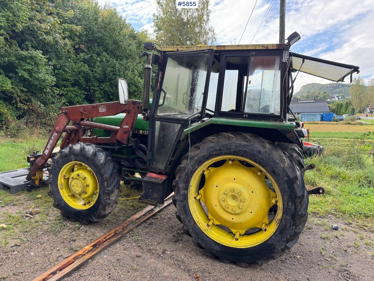 1982 John Deere 1140 with front loader and a parts tractor - Farm tractor: picture 4 1982 John Deere 1140 with front loader and a parts tractor - Farm tractor: picture 4