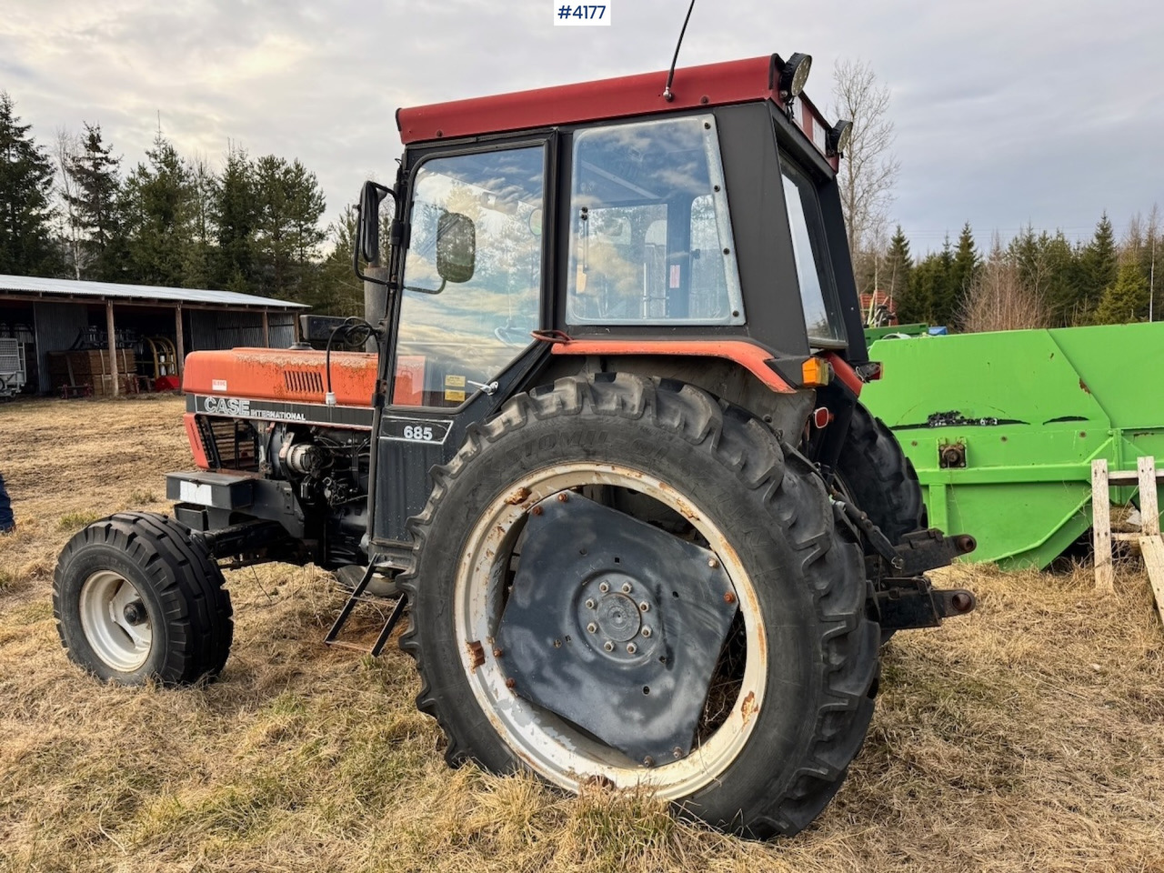 1986 Case International 685 4x2 - Farm tractor: picture 4 1986 Case International 685 4x2 - Farm tractor: picture 4