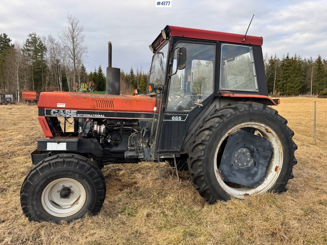 1986 Case International 685 4x2 - Farm tractor: picture 3 1986 Case International 685 4x2 - Farm tractor: picture 3