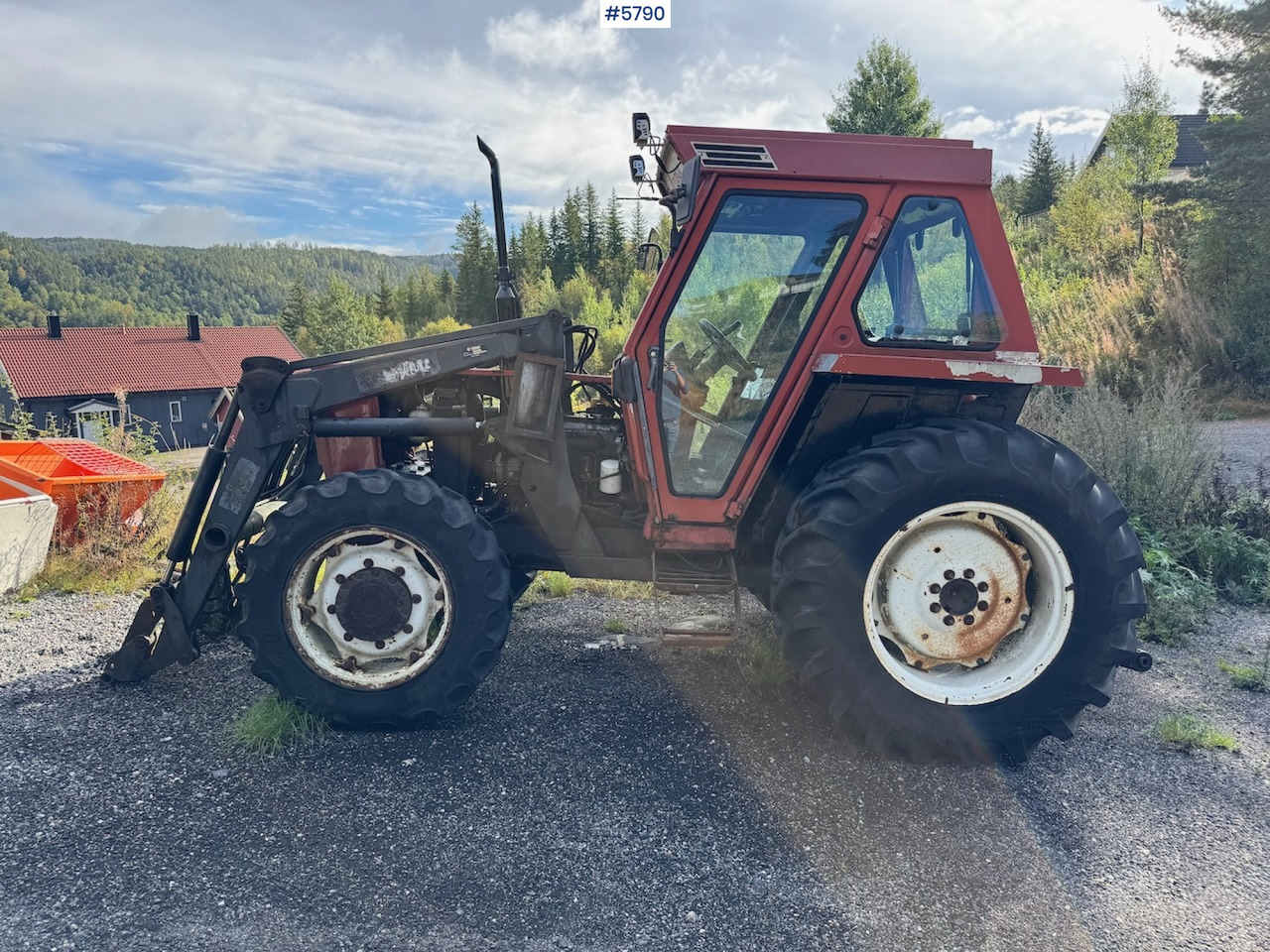 1986 Fiat 70-90 DT w/ front loader. - Farm tractor: picture 1 1986 Fiat 70-90 DT w/ front loader. - Farm tractor: picture 1