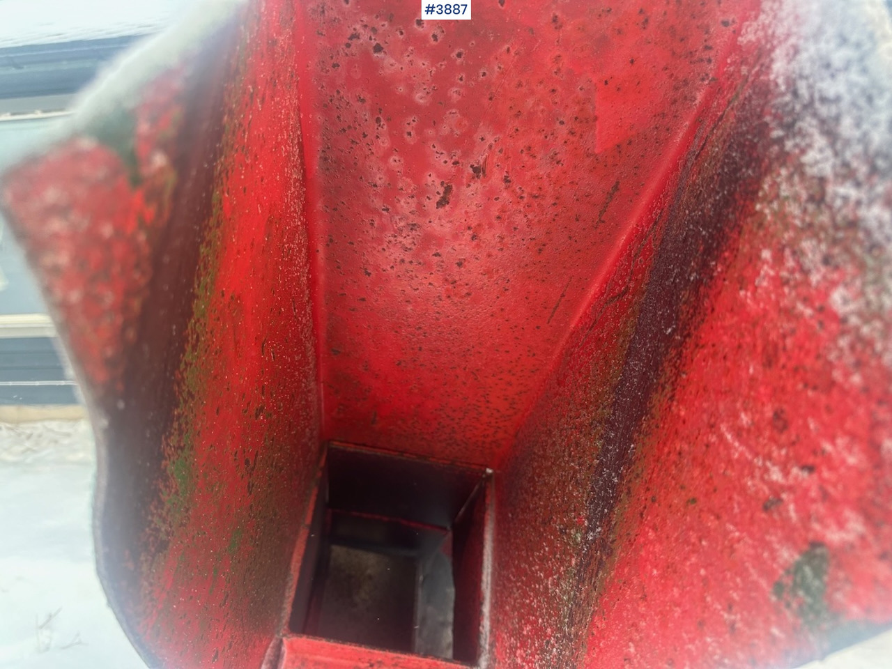 Farm tractor 1987 John Deere Power Synchron 2450 4x4 w/ Quicke 4300 front loader, snow blower and gravel bucket. WATCH VIDEO.: picture 19