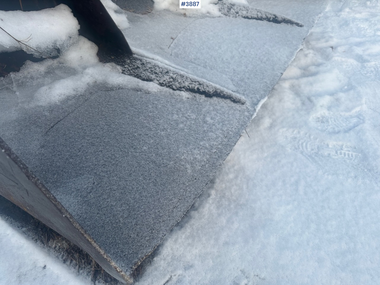 Farm tractor 1987 John Deere Power Synchron 2450 4x4 w/ Quicke 4300 front loader, snow blower and gravel bucket. WATCH VIDEO.: picture 14