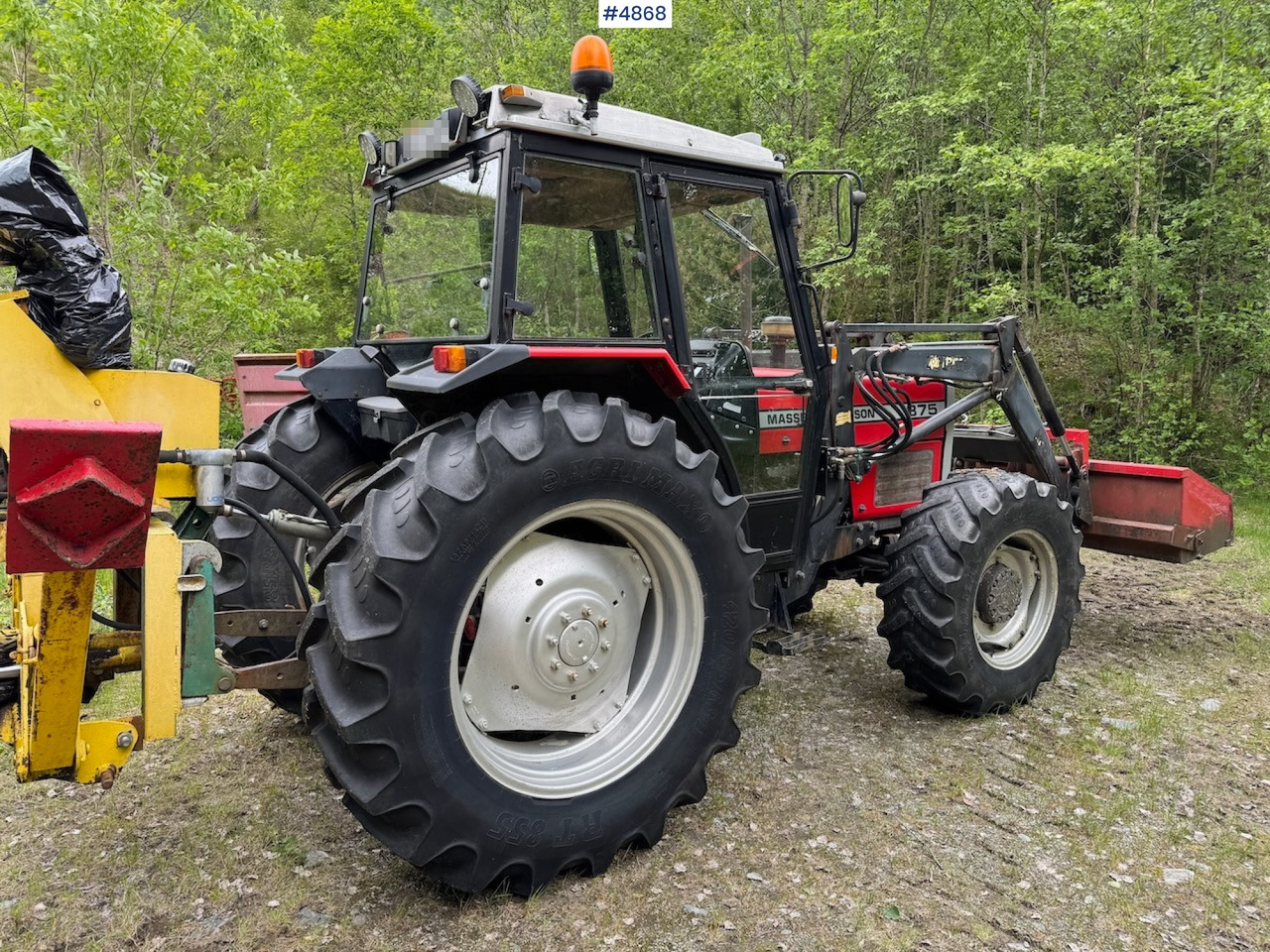 1988 Massey Ferguson 375 w/front loader - Farm tractor: picture 2 1988 Massey Ferguson 375 w/front loader - Farm tractor: picture 2