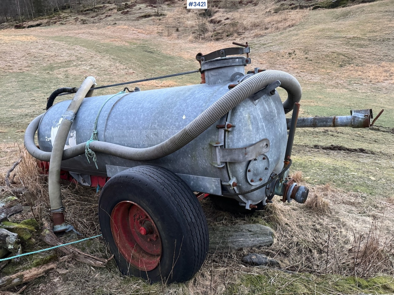 1990 Record Vacuum truck w/cannon - Hay and forage equipment: picture 5 1990 Record Vacuum truck w/cannon - Hay and forage equipment: picture 5
