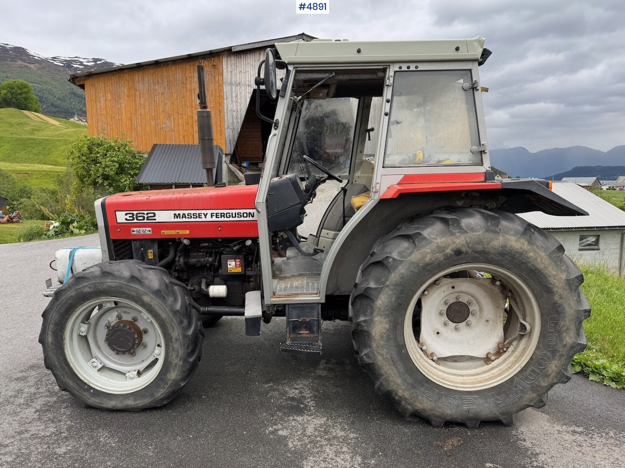 1993 Massey Ferguson 362 - Farm tractor: picture 2 1993 Massey Ferguson 362 - Farm tractor: picture 2