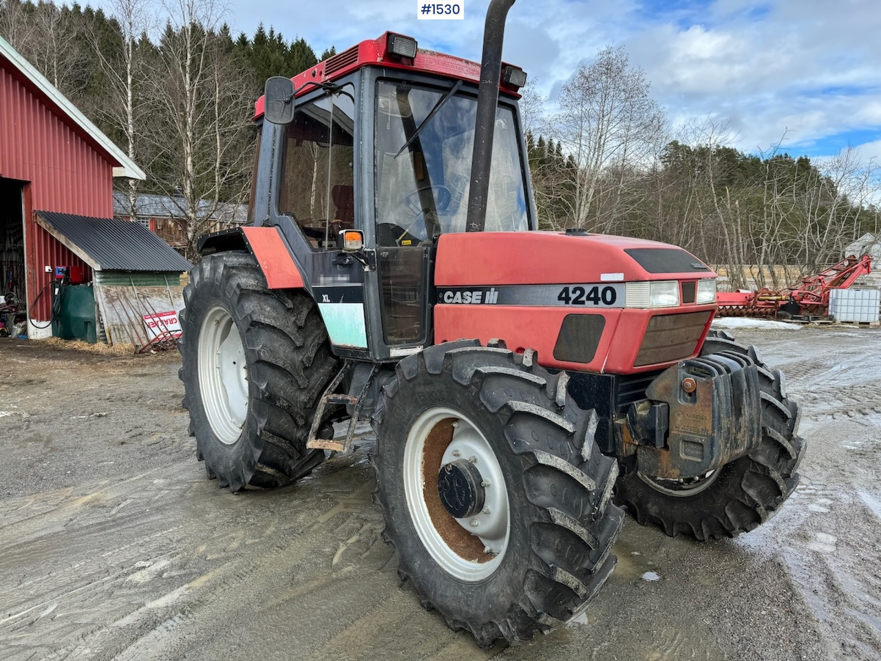 1996 Case CASE IH 4240 XL - Farm tractor: picture 2 1996 Case CASE IH 4240 XL - Farm tractor: picture 2