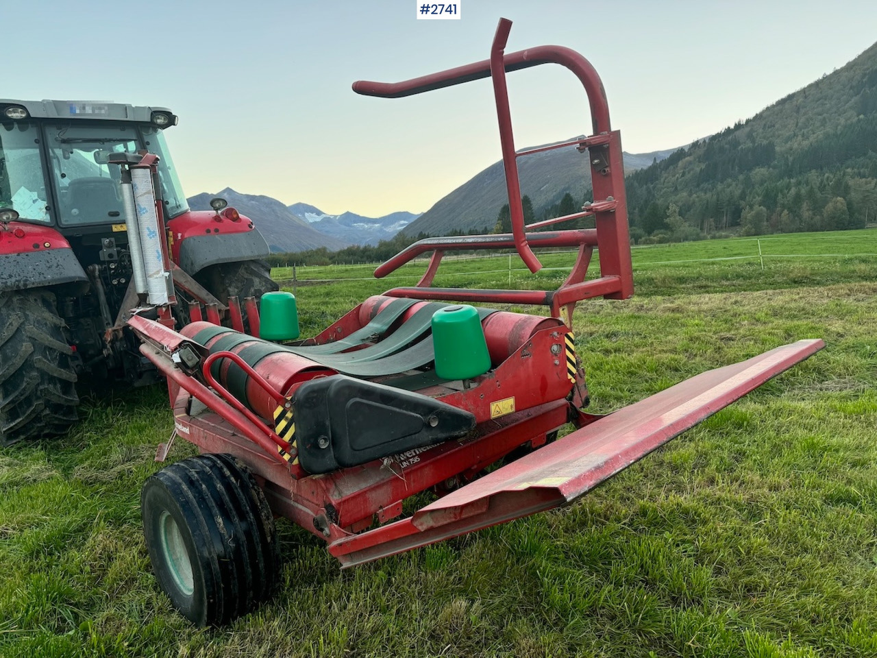 1997 Kverneland 7515 Round bale packer - Hay and forage equipment: picture 3 1997 Kverneland 7515 Round bale packer - Hay and forage equipment: picture 3