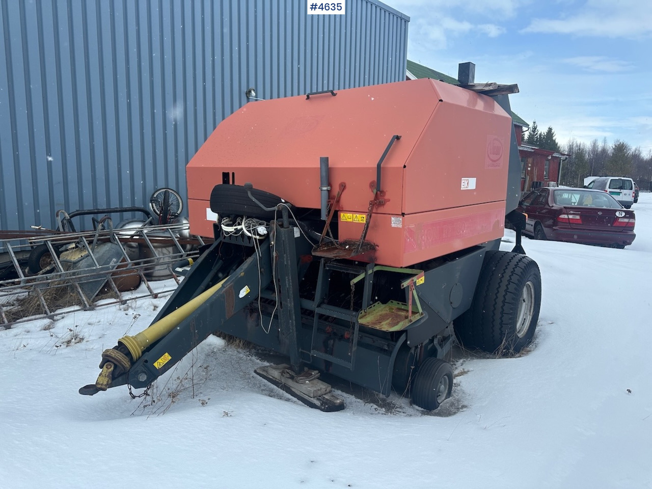 1998 Vicon RF 130 Round baler. - Hay and forage equipment: picture 1 1998 Vicon RF 130 Round baler. - Hay and forage equipment: picture 1