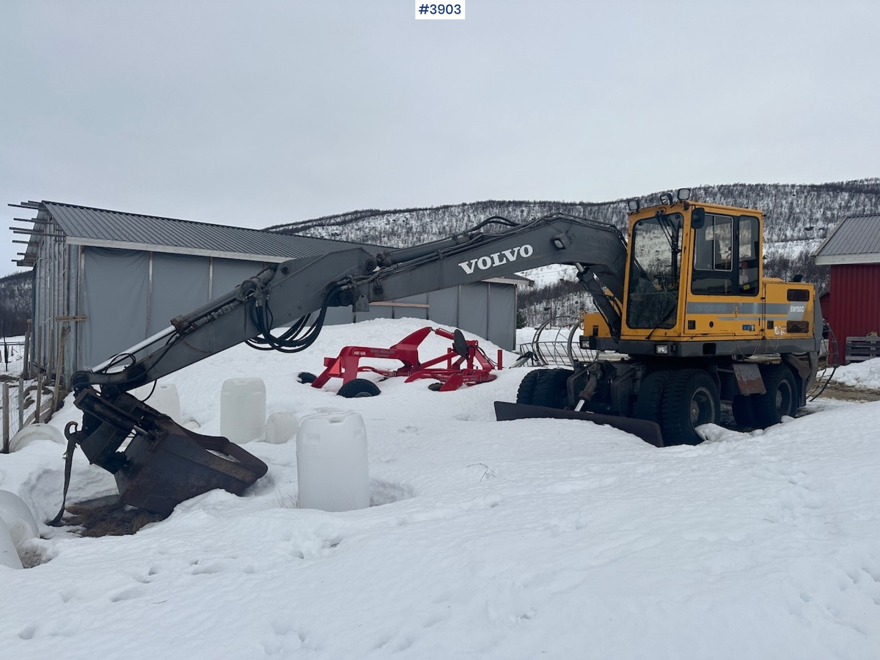1998 Volvo EW150C wheel digger rep object w/ sanding bucket - Excavator: picture 1 1998 Volvo EW150C wheel digger rep object w/ sanding bucket - Excavator: picture 1