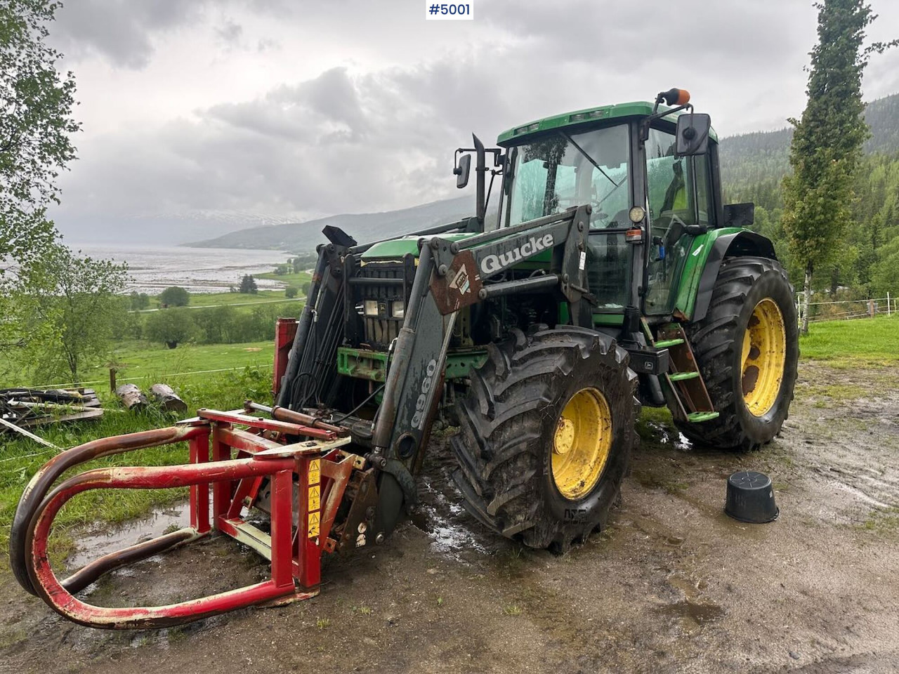 2000 John Deere 6610 4x4 tractor w/ front loader. - Farm tractor: picture 1 2000 John Deere 6610 4x4 tractor w/ front loader. - Farm tractor: picture 1