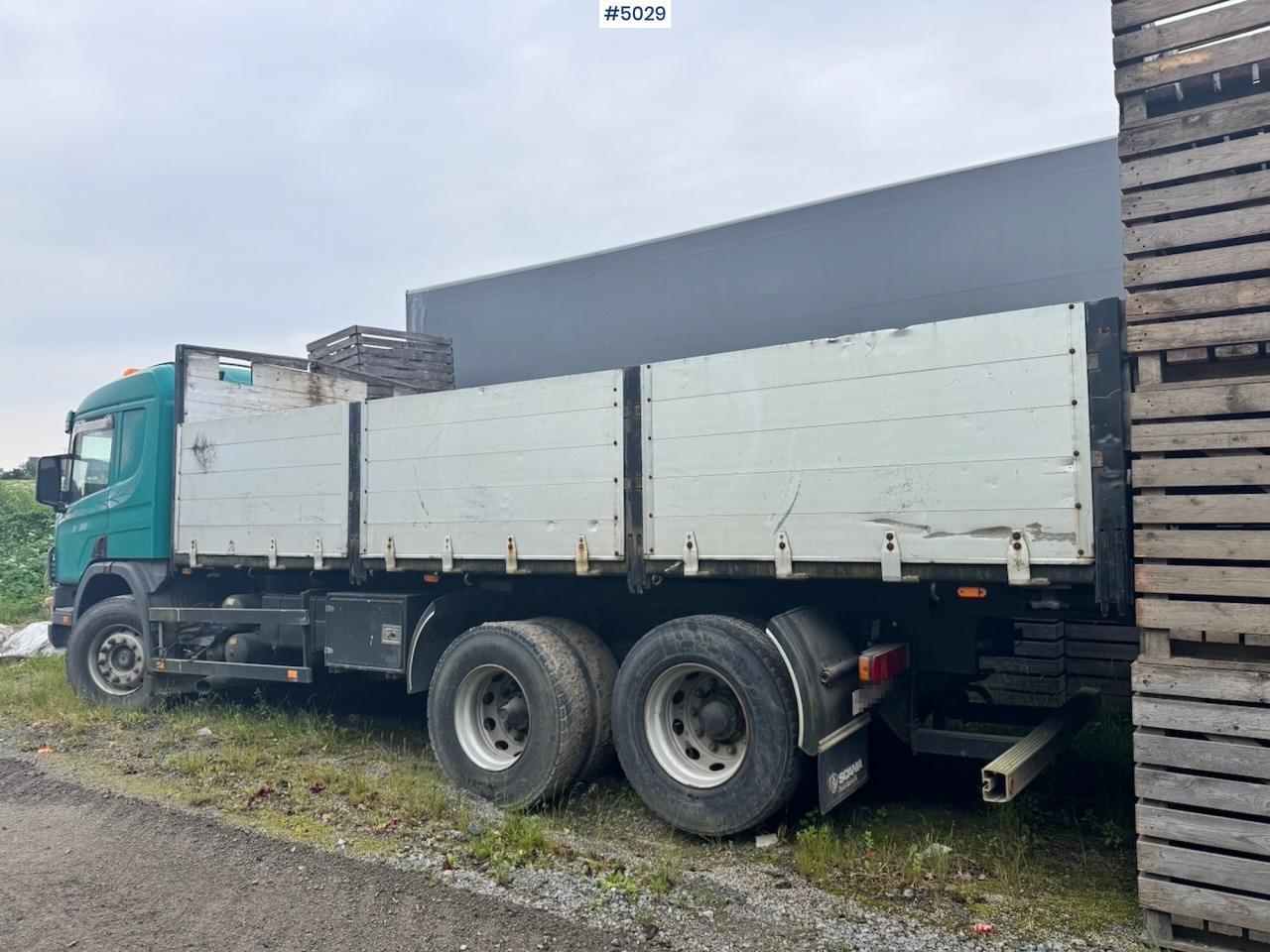 2000 Scania P124 6x2 Tipper truck - Tipper: picture 4 2000 Scania P124 6x2 Tipper truck - Tipper: picture 4