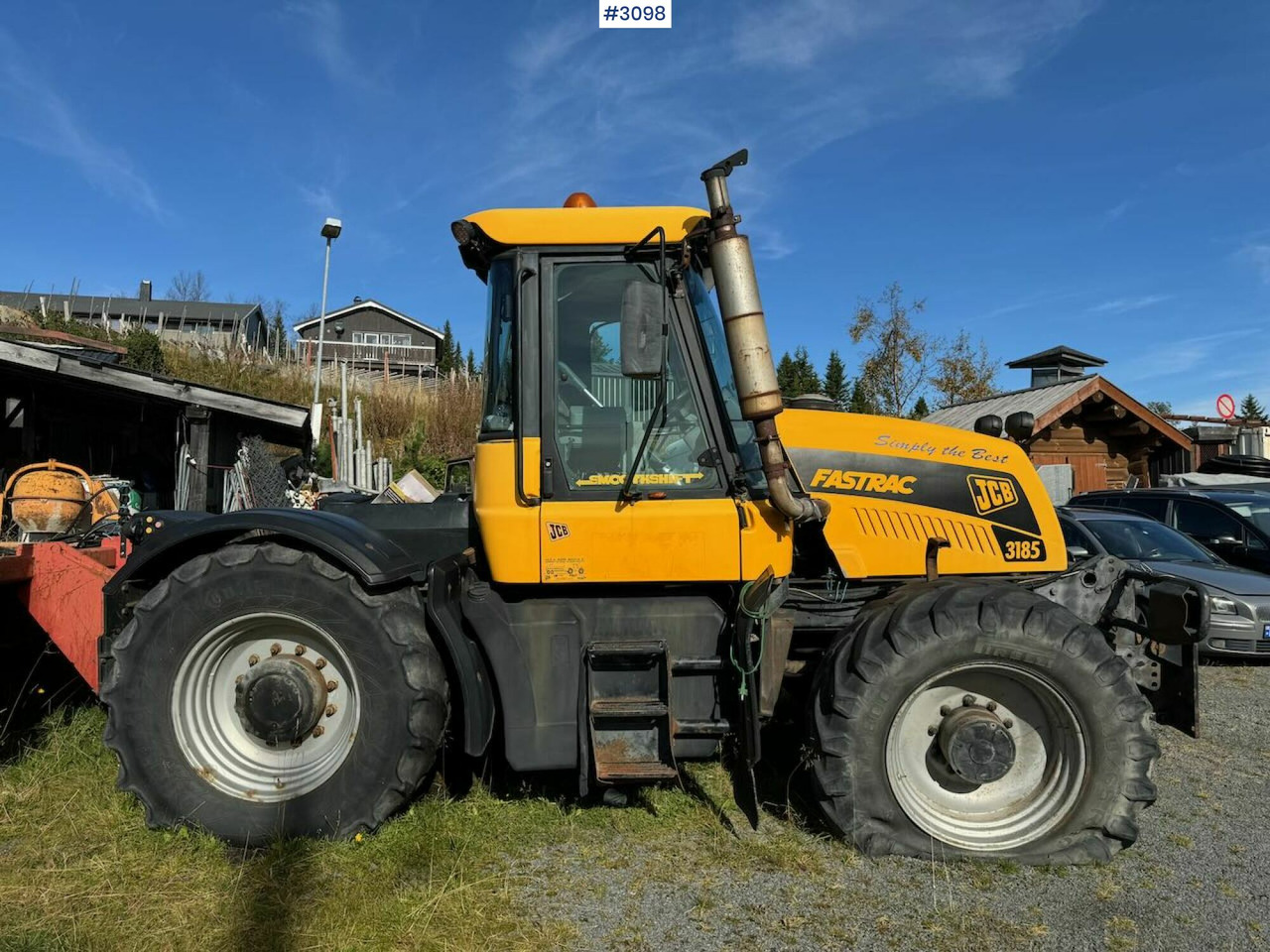 2001 JCB Fastrac 3185 4x4. The plow rigged and two sets of tires. - Farm tractor: picture 2 2001 JCB Fastrac 3185 4x4. The plow rigged and two sets of tires. - Farm tractor: picture 2