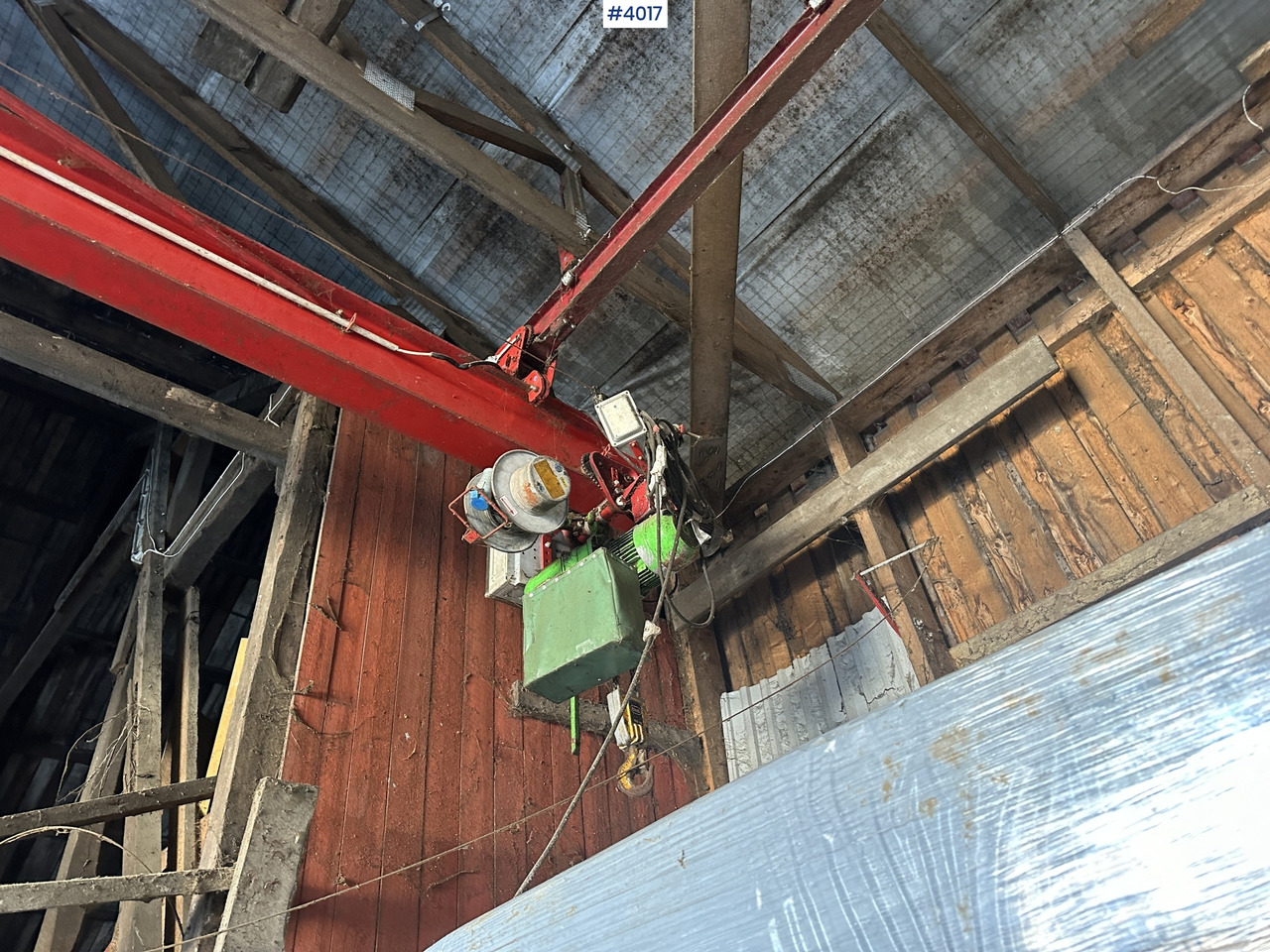 2002 TKS Overhead crane m/ Steel hoist and 20 m rail track. - Livestock equipment: picture 3 2002 TKS Overhead crane m/ Steel hoist and 20 m rail track. - Livestock equipment: picture 3