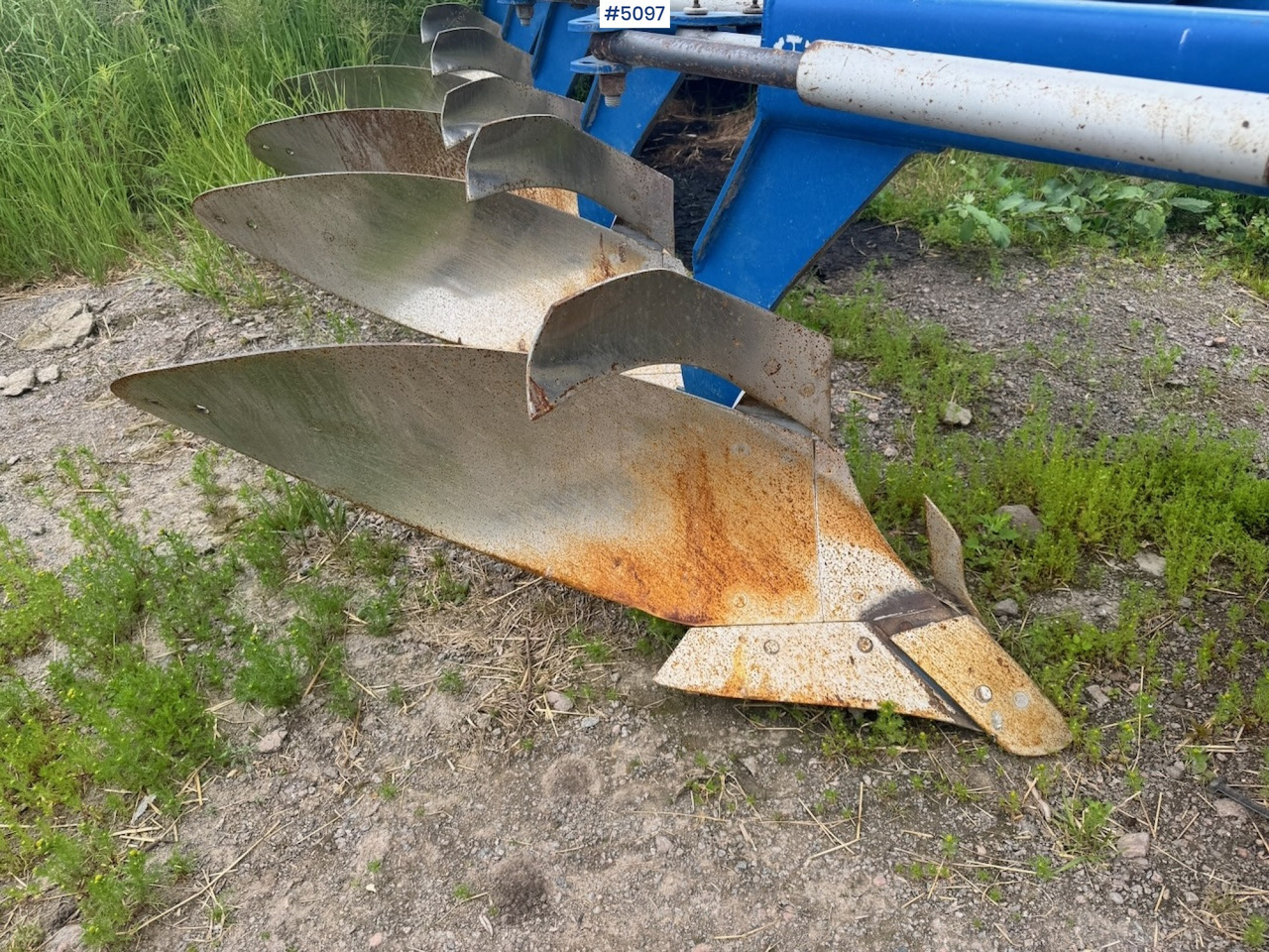 2003 Øverum VF CX5875 5-furrow reversible plough - Soil tillage equipment: picture 4 2003 Øverum VF CX5875 5-furrow reversible plough - Soil tillage equipment: picture 4
