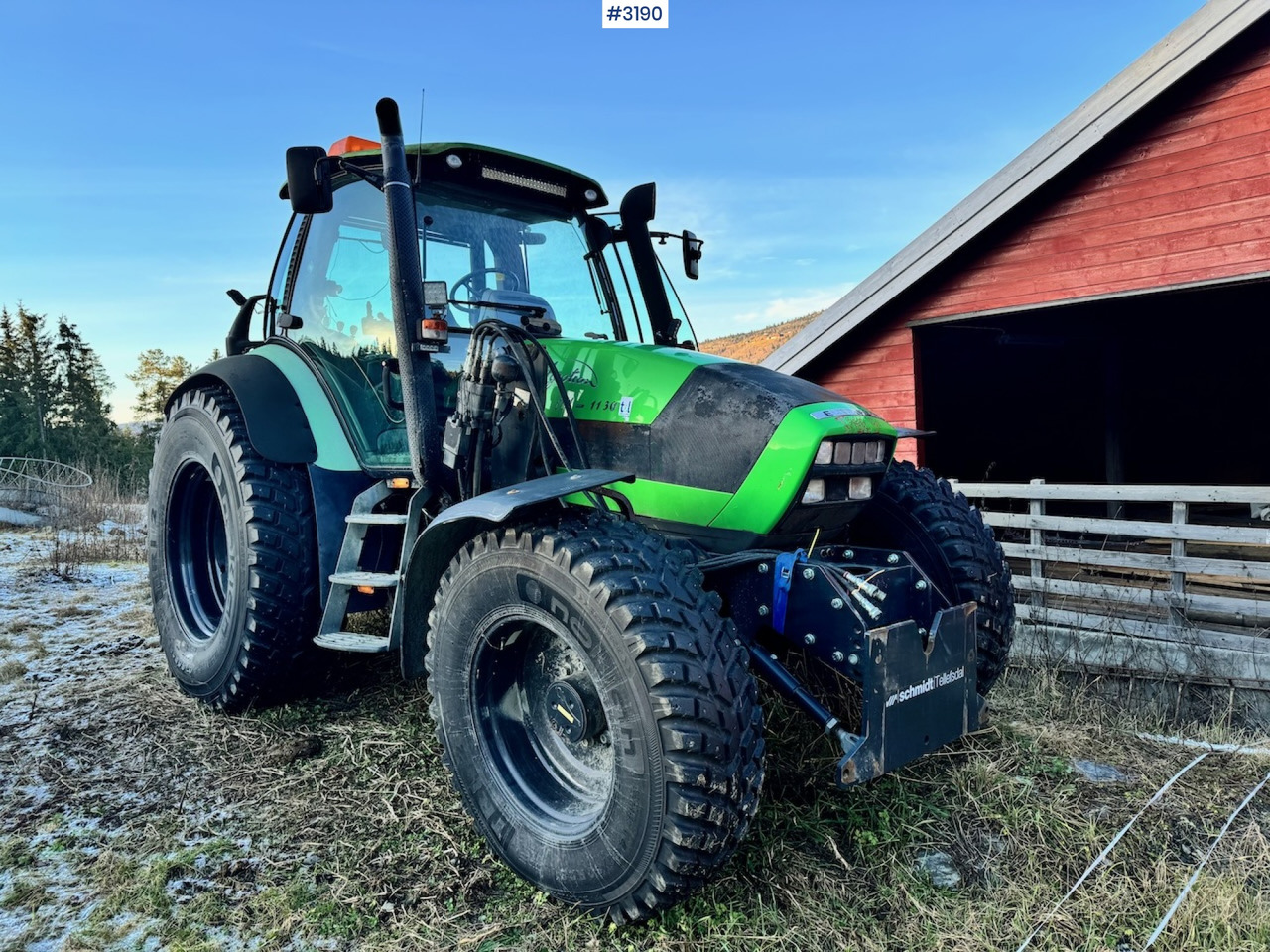 2004 Deutz-Fahr Agrotron 1130 4x4 Snow-Ready Tractor with Front Loader, Bucket, and 2 Sets of Tires - Farm tractor: picture 1 2004 Deutz-Fahr Agrotron 1130 4x4 Snow-Ready Tractor with Front Loader, Bucket, and 2 Sets of Tires - Farm tractor: picture 1