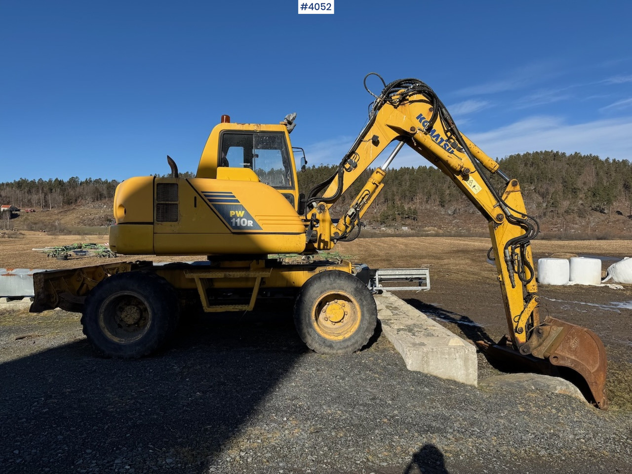 2004 Komatsu PW 110R - Excavator: picture 2 2004 Komatsu PW 110R - Excavator: picture 2