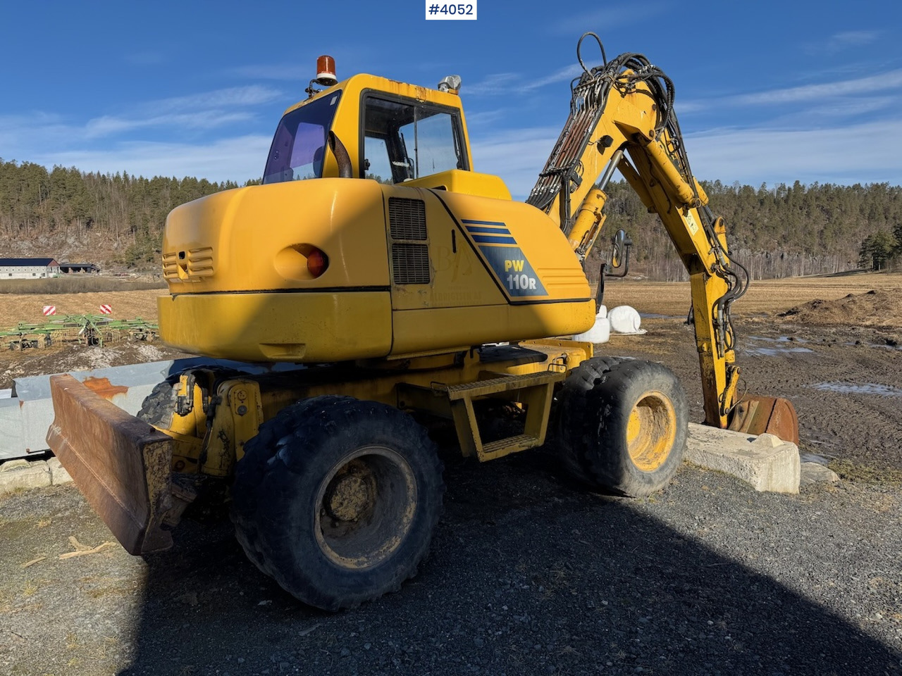 2004 Komatsu PW 110R - Excavator: picture 3 2004 Komatsu PW 110R - Excavator: picture 3