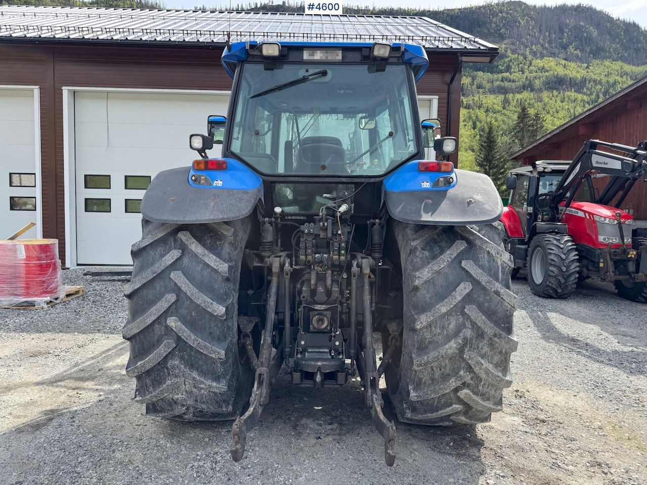 2005 New Holland TM190 w/front loader - Farm tractor: picture 4 2005 New Holland TM190 w/front loader - Farm tractor: picture 4