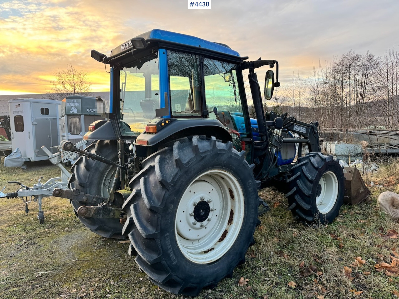 2005 Valtra A75-4 4x4 w/ Front loader and bucket. 3250 hours! - Farm tractor: picture 3 2005 Valtra A75-4 4x4 w/ Front loader and bucket. 3250 hours! - Farm tractor: picture 3