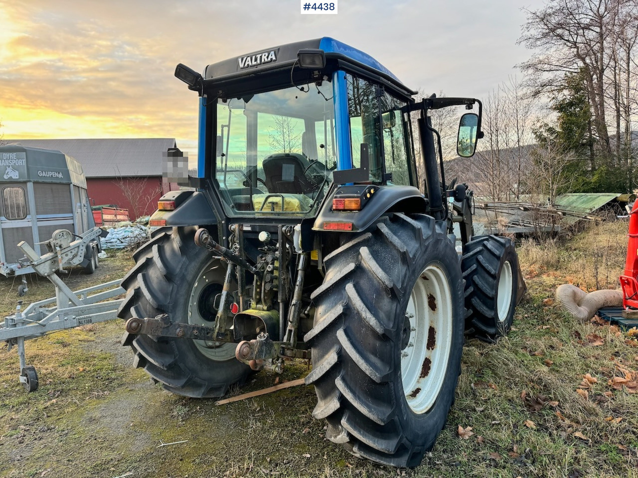 2005 Valtra A75-4 4x4 w/ Front loader and bucket. 3250 hours! - Farm tractor: picture 4 2005 Valtra A75-4 4x4 w/ Front loader and bucket. 3250 hours! - Farm tractor: picture 4