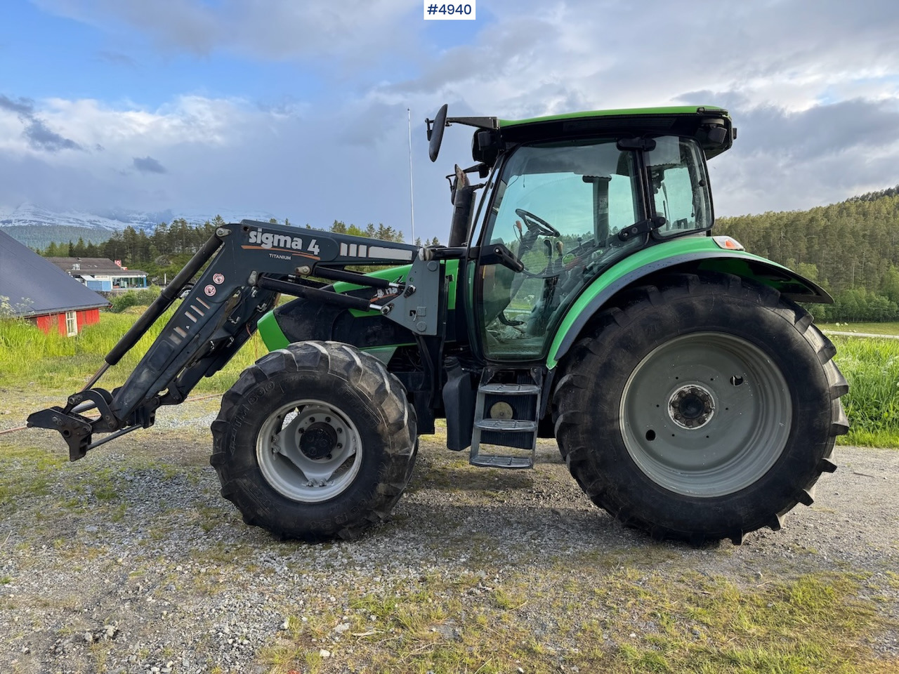 2006 Deutz-Fahr Agrotron K90 w/front loader. - Farm tractor: picture 2 2006 Deutz-Fahr Agrotron K90 w/front loader. - Farm tractor: picture 2