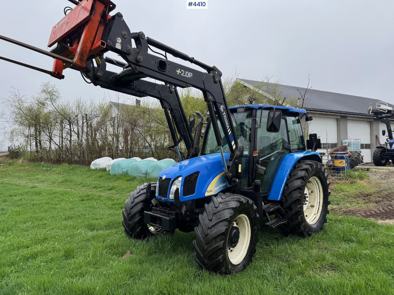 2006 New Holland TL100 A w/Front Loader. - Farm tractor: picture 2 2006 New Holland TL100 A w/Front Loader. - Farm tractor: picture 2