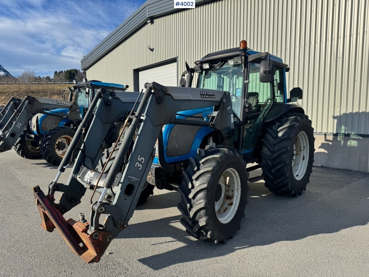 2006 Valtra A95-4 4x4 w/ Front loader. 2700 hours! - Farm tractor: picture 4 2006 Valtra A95-4 4x4 w/ Front loader. 2700 hours! - Farm tractor: picture 4