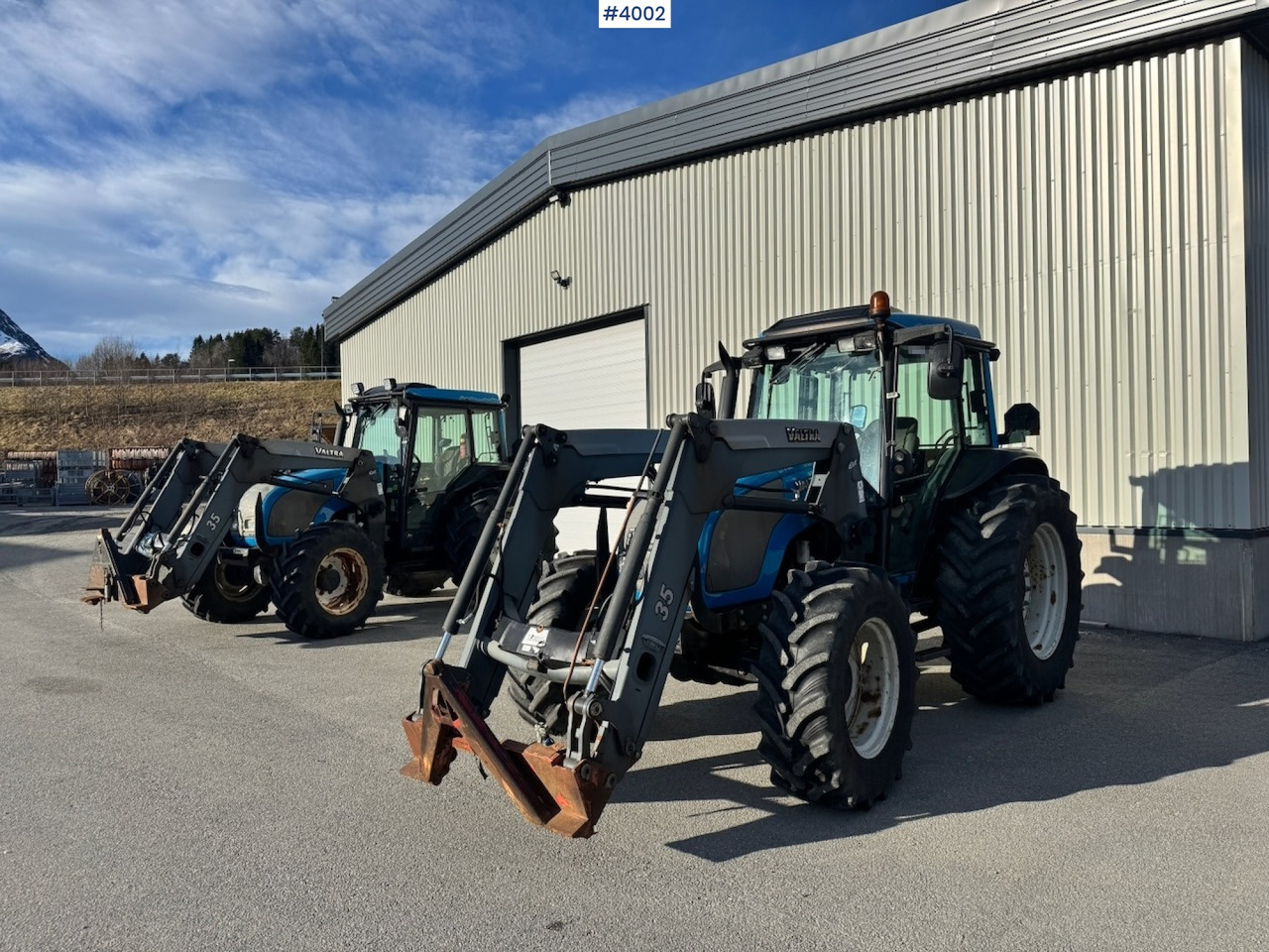 2006 Valtra A95-4 4x4 w/ Front loader. 2700 hours! - Farm tractor: picture 1 2006 Valtra A95-4 4x4 w/ Front loader. 2700 hours! - Farm tractor: picture 1