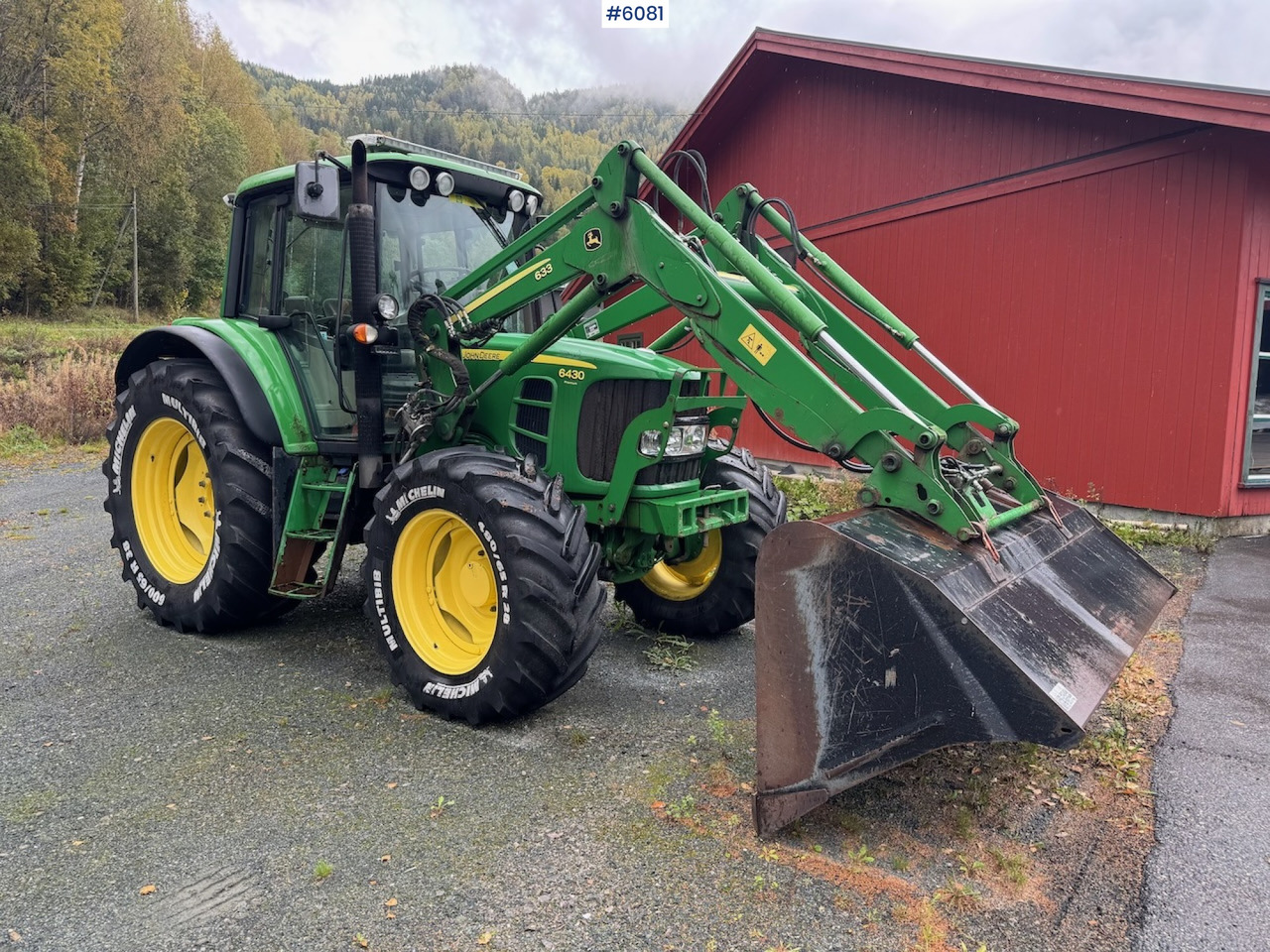2007 John Deere 6430 Premium w/ front loader and bucket. - Farm tractor: picture 1 2007 John Deere 6430 Premium w/ front loader and bucket. - Farm tractor: picture 1