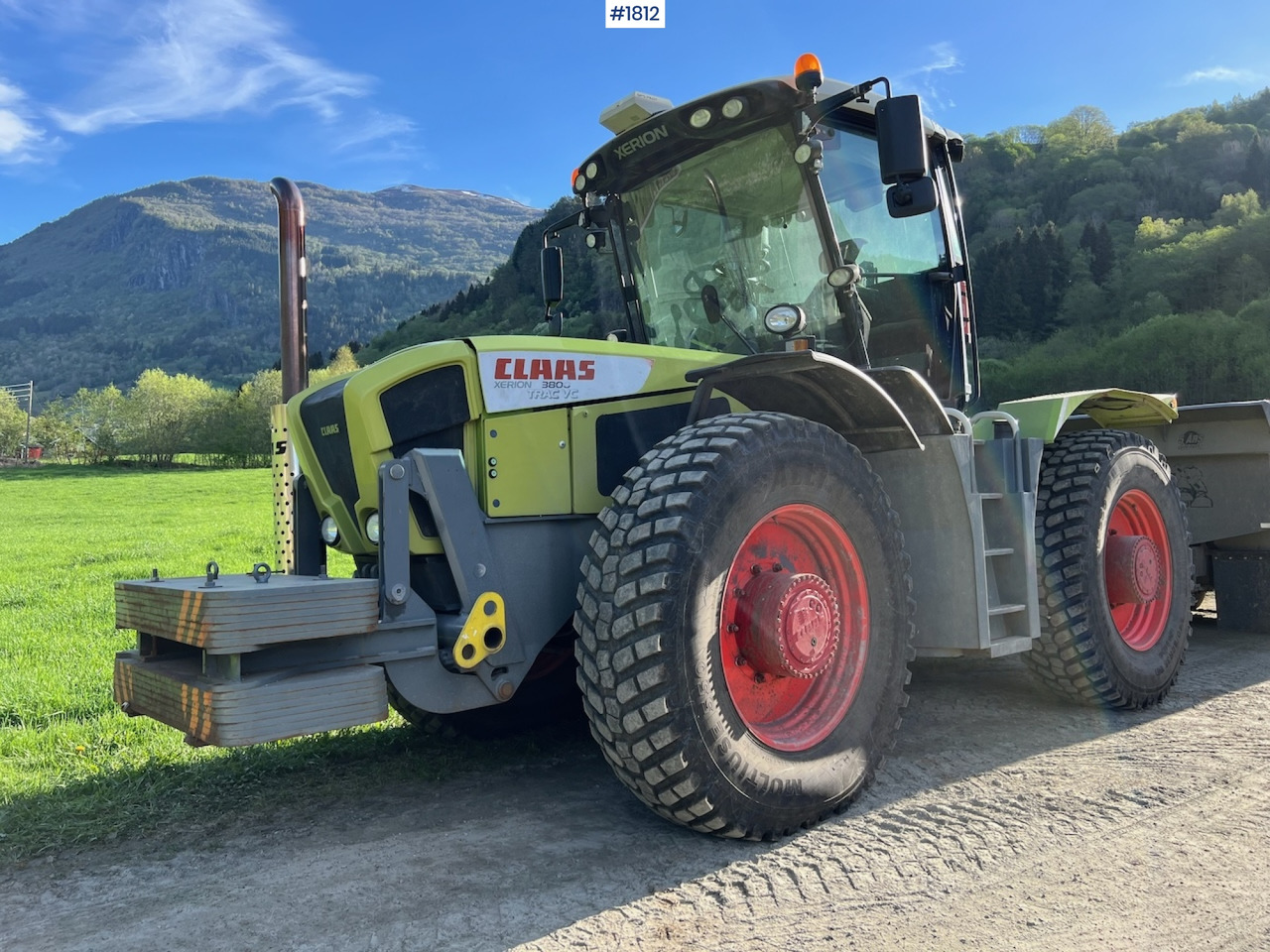 2009 Claas Xerion 3800 - Farm tractor: picture 2 2009 Claas Xerion 3800 - Farm tractor: picture 2