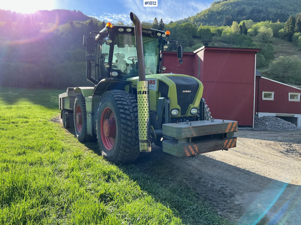 2009 Claas Xerion 3800 - Farm tractor: picture 3 2009 Claas Xerion 3800 - Farm tractor: picture 3