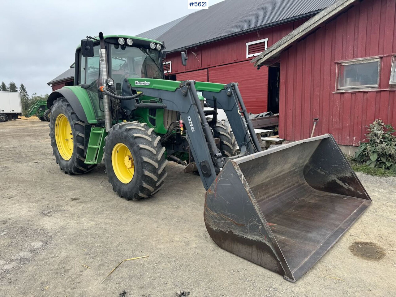 2010 John Deere 6430 Premium w/ plow plate, loader and 2 sets of tires. - Forklift: picture 1 2010 John Deere 6430 Premium w/ plow plate, loader and 2 sets of tires. - Forklift: picture 1