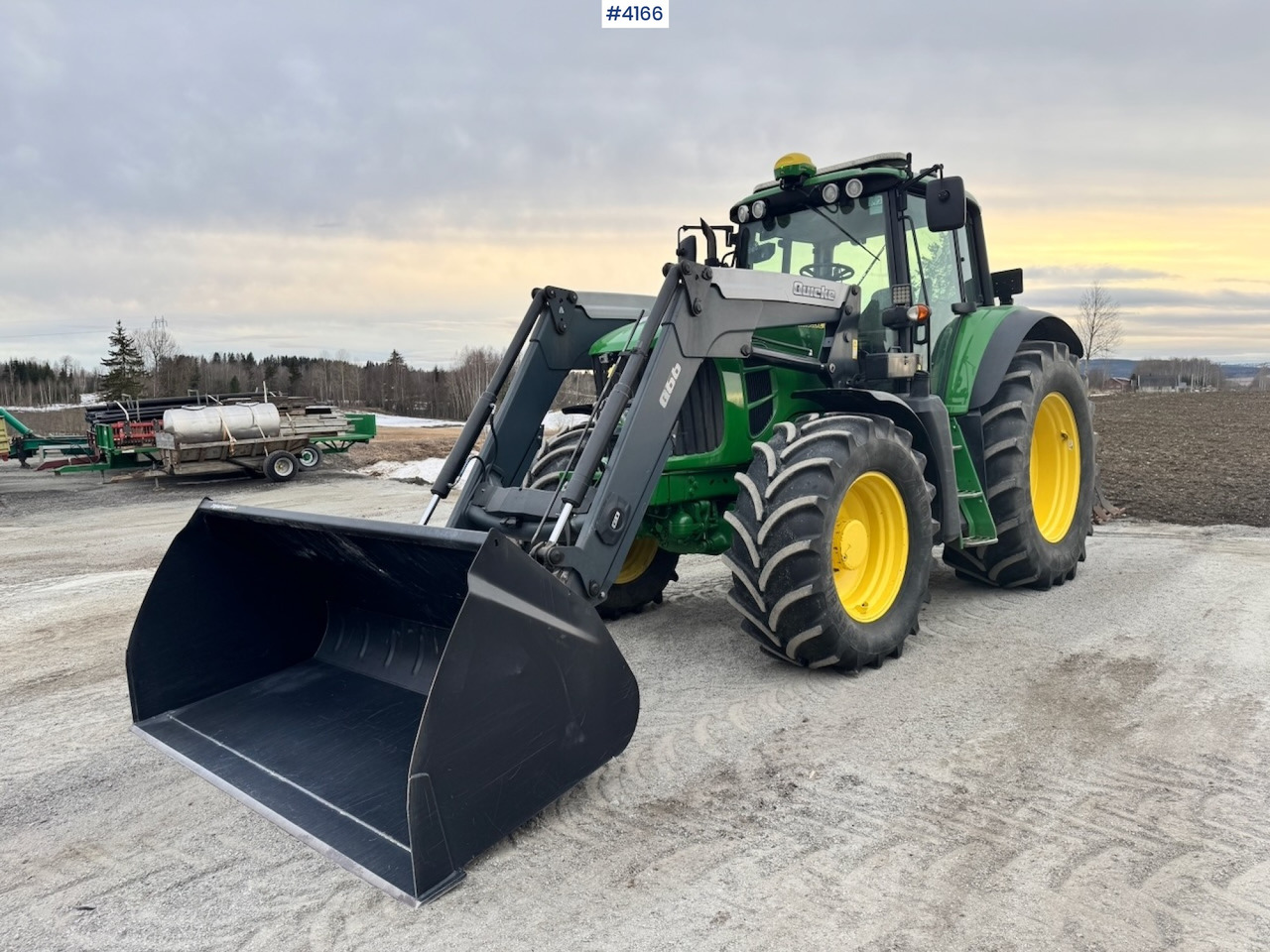 2010 John Deere 7430 w/ Front loader and GPS. 3760 hours! - Farm tractor: picture 1 2010 John Deere 7430 w/ Front loader and GPS. 3760 hours! - Farm tractor: picture 1