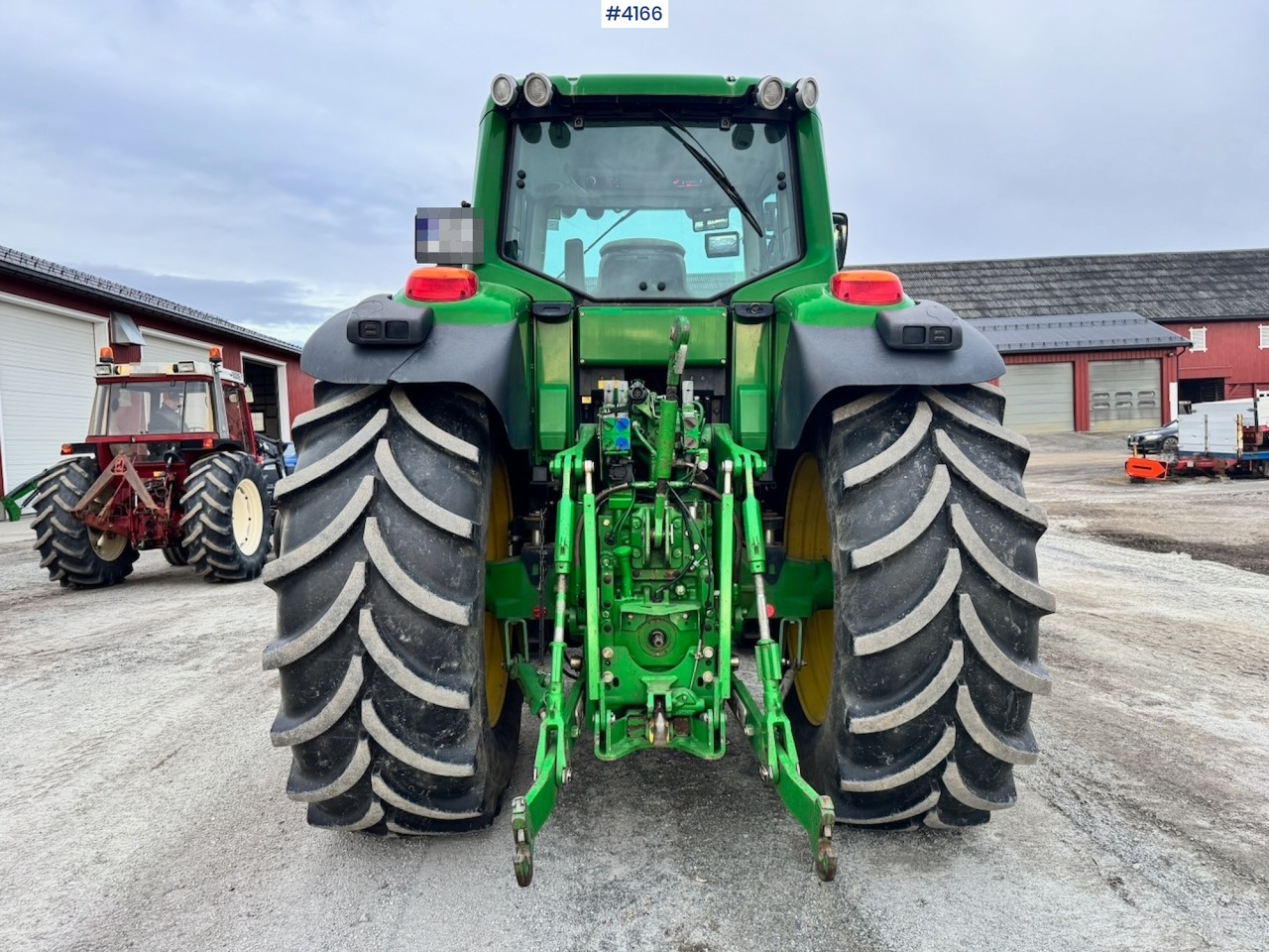 2010 John Deere 7430 w/ Front loader and GPS. 3760 hours! - Farm tractor: picture 4 2010 John Deere 7430 w/ Front loader and GPS. 3760 hours! - Farm tractor: picture 4