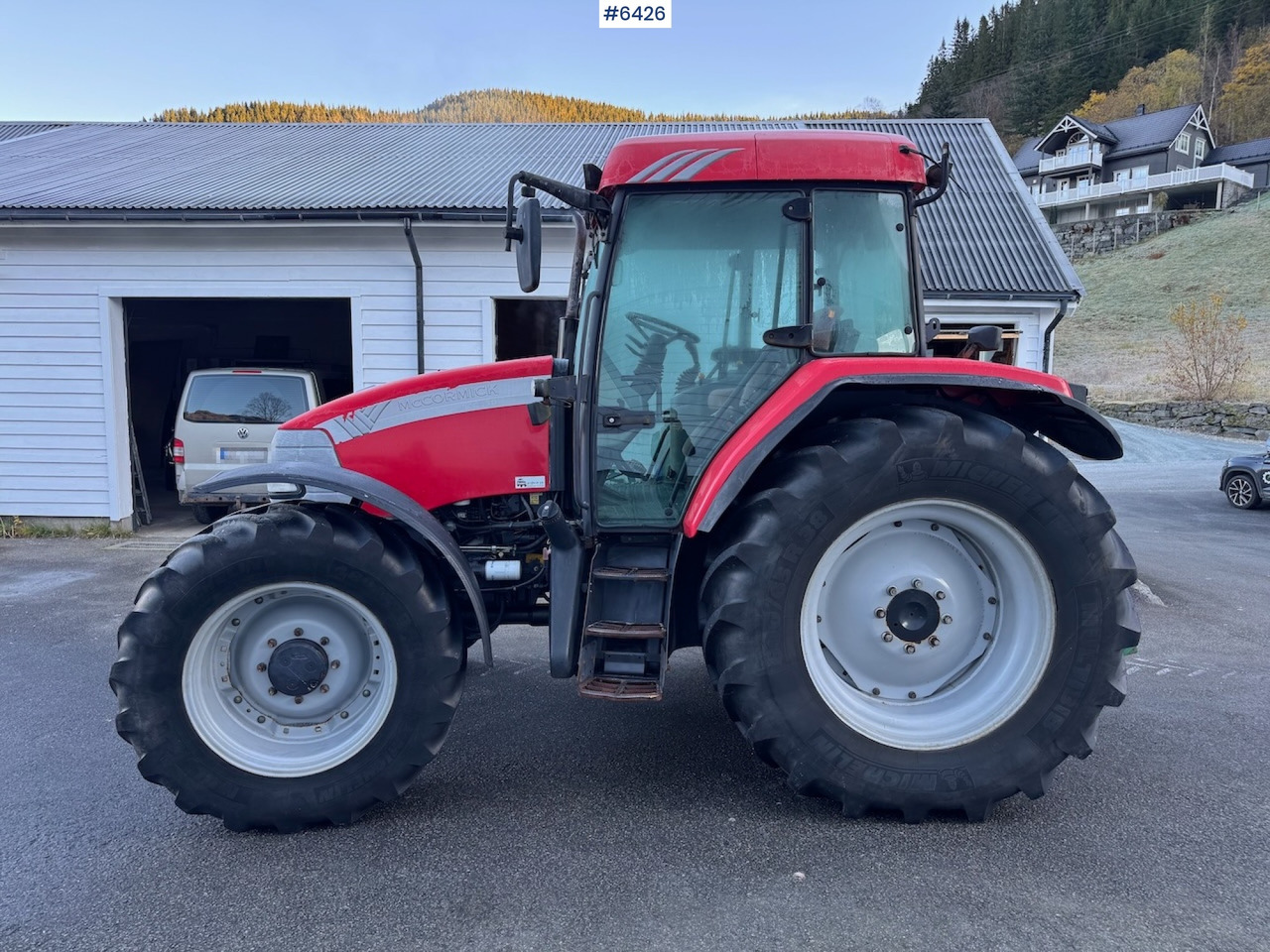 2010 McCormick MC130 Low hours! - Farm tractor: picture 1 2010 McCormick MC130 Low hours! - Farm tractor: picture 1