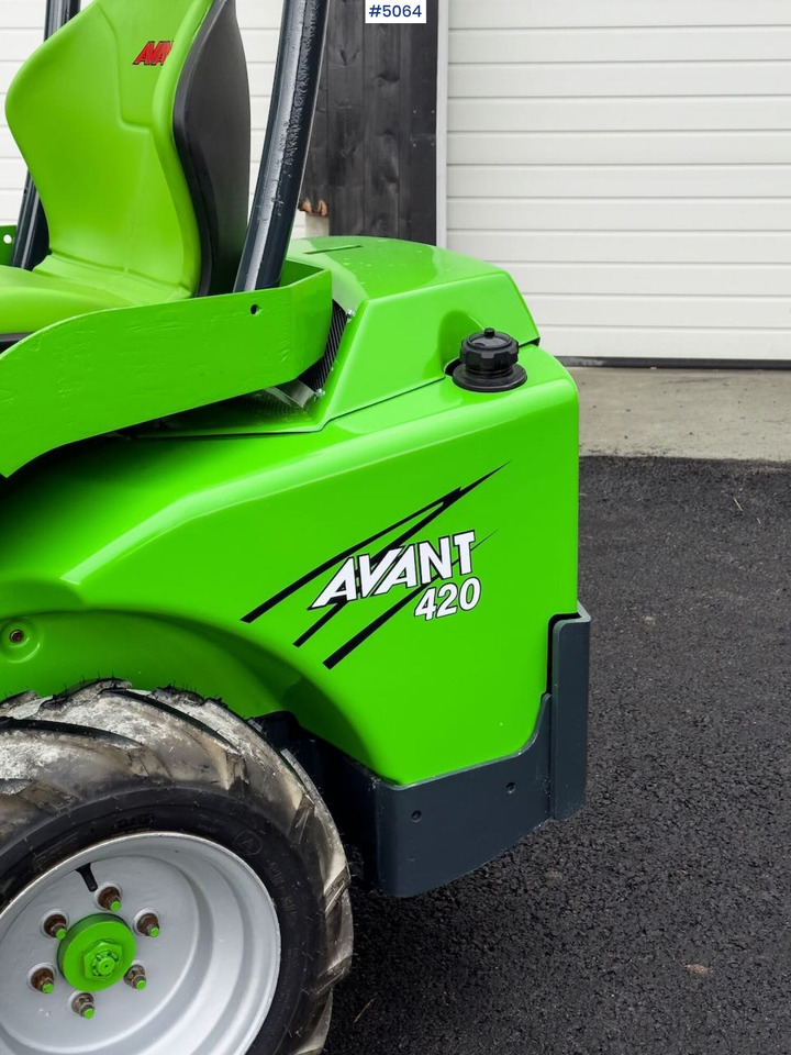 2012 Avant M420 w/ bucket NEWLY SERVICED - Compact loader: picture 5 2012 Avant M420 w/ bucket NEWLY SERVICED - Compact loader: picture 5