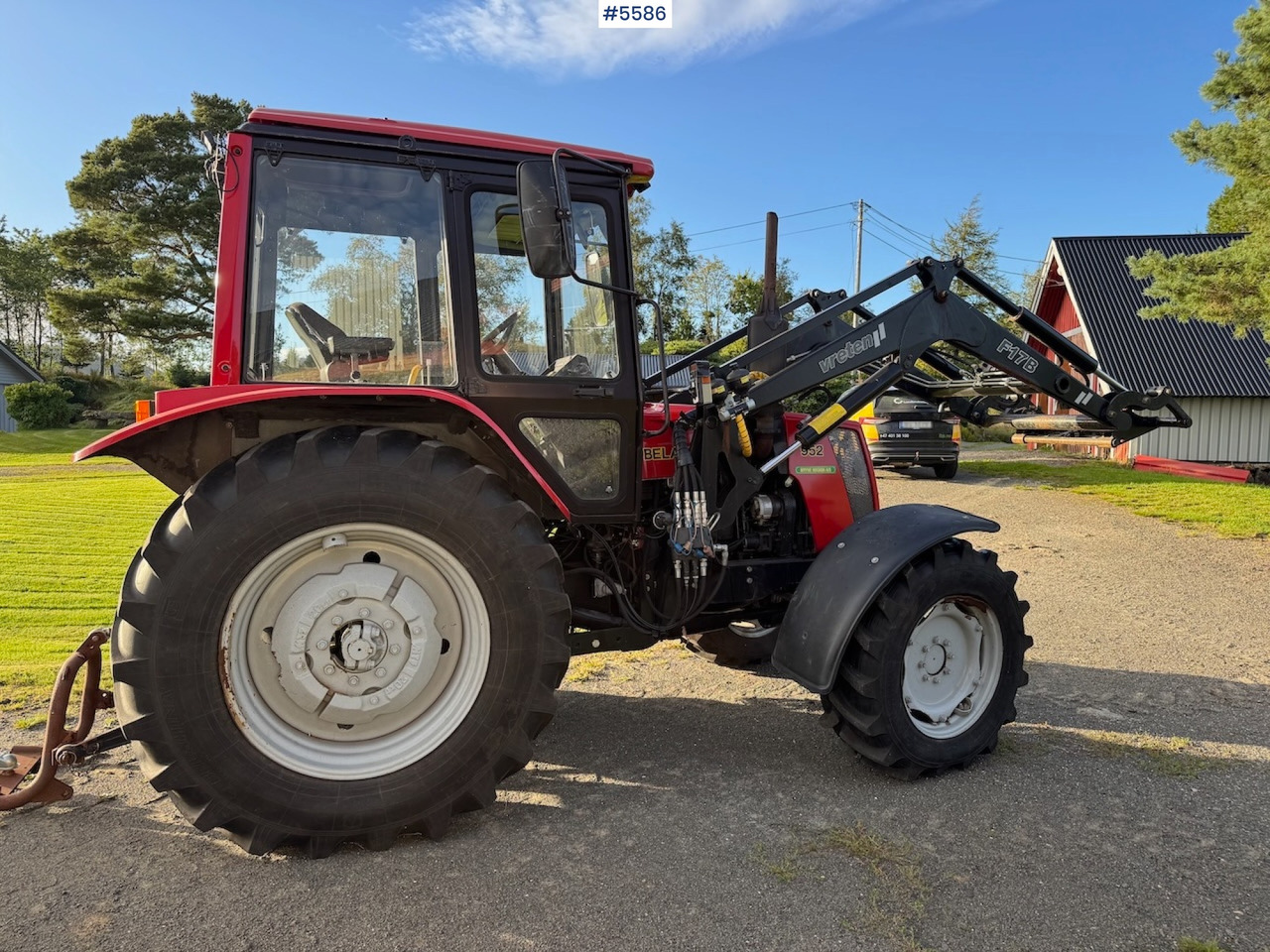 2012 Belarus 952 with front loader, low hours! - Farm tractor: picture 2 2012 Belarus 952 with front loader, low hours! - Farm tractor: picture 2