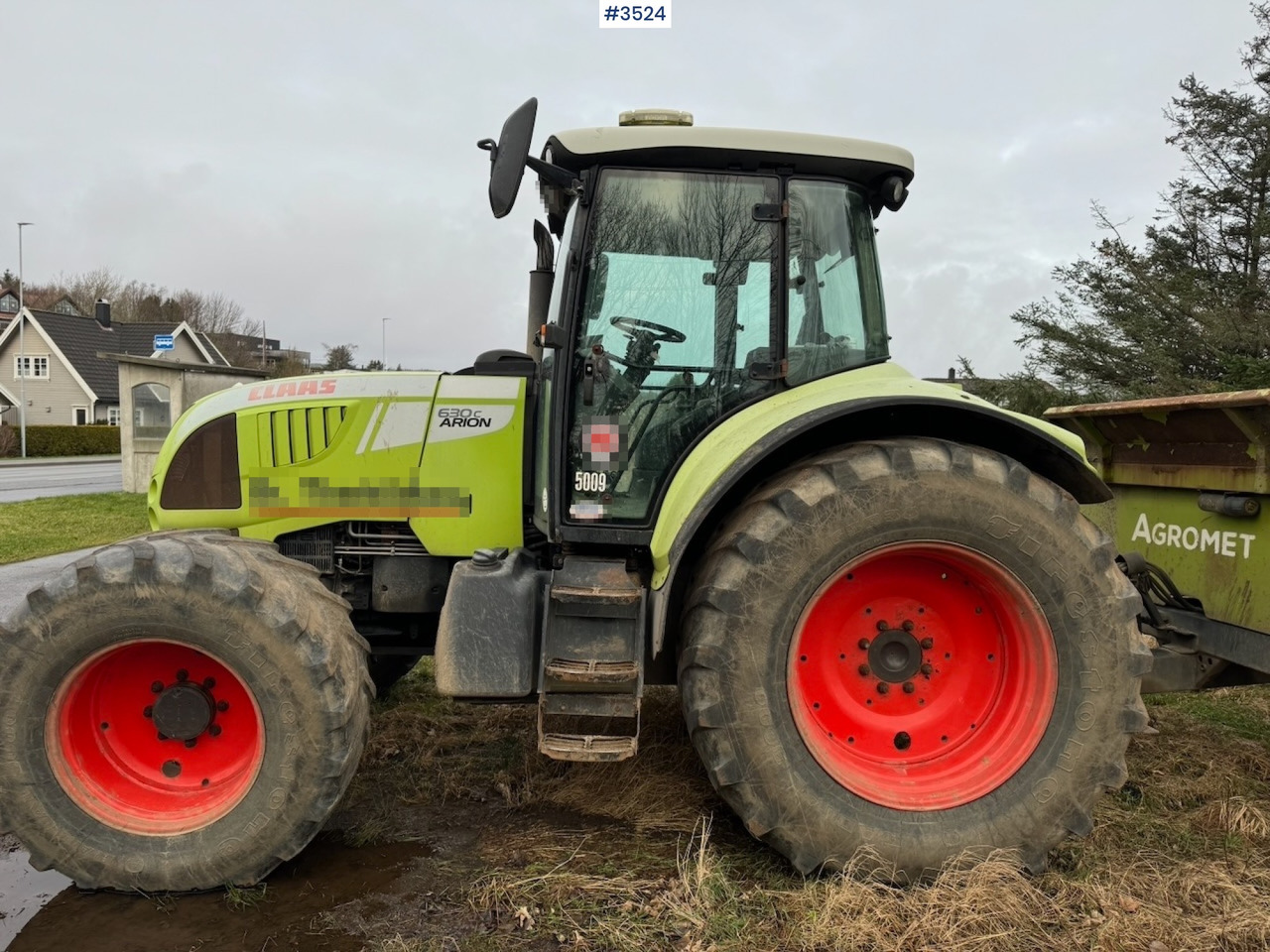 2013 Claas Arion 630 C w/plow plate. - Farm tractor: picture 1 2013 Claas Arion 630 C w/plow plate. - Farm tractor: picture 1