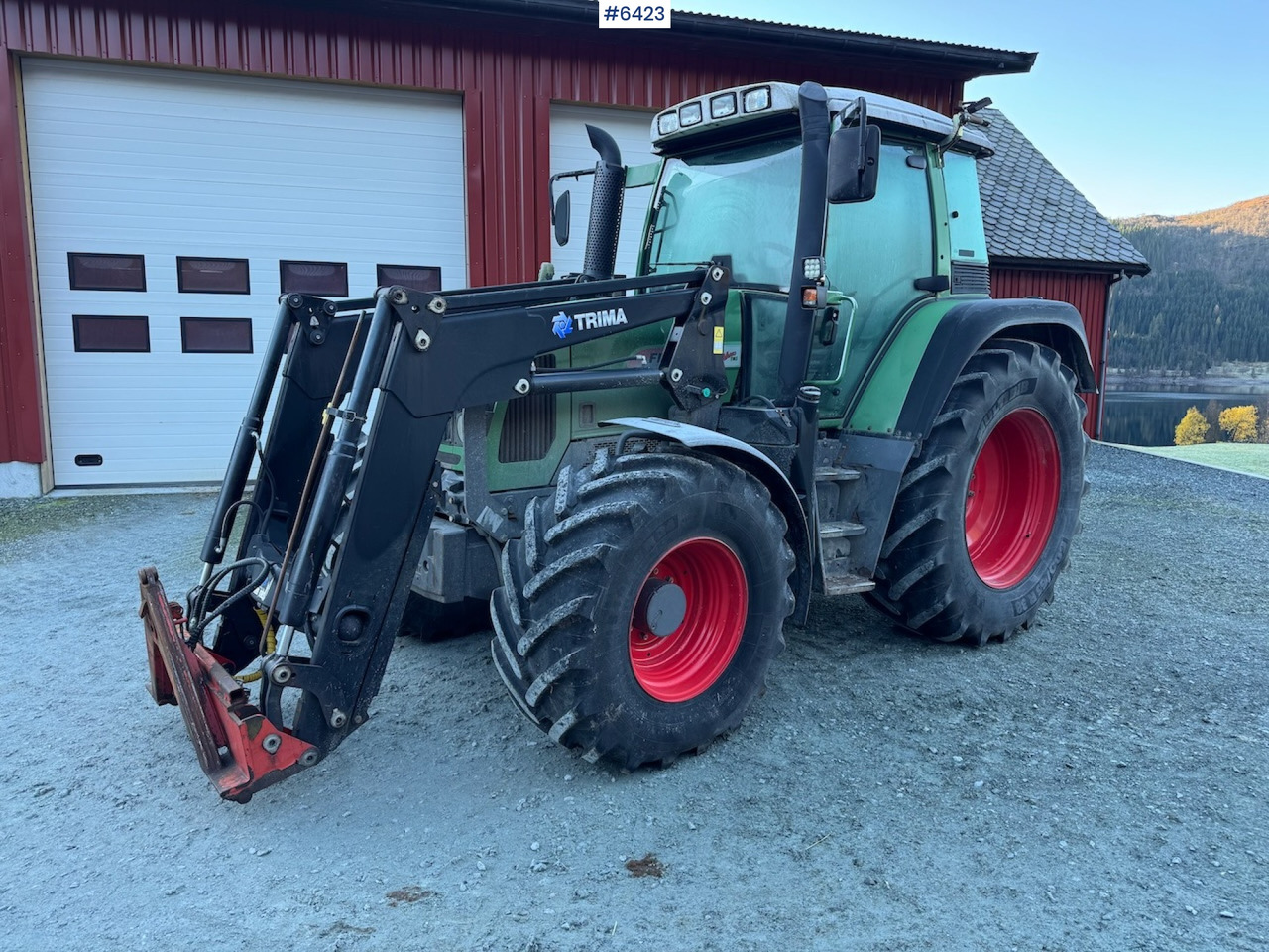 2013 Fendt 412 Vario TMS w/ front loader and plow plate. New engine! - Farm tractor: picture 2 2013 Fendt 412 Vario TMS w/ front loader and plow plate. New engine! - Farm tractor: picture 2