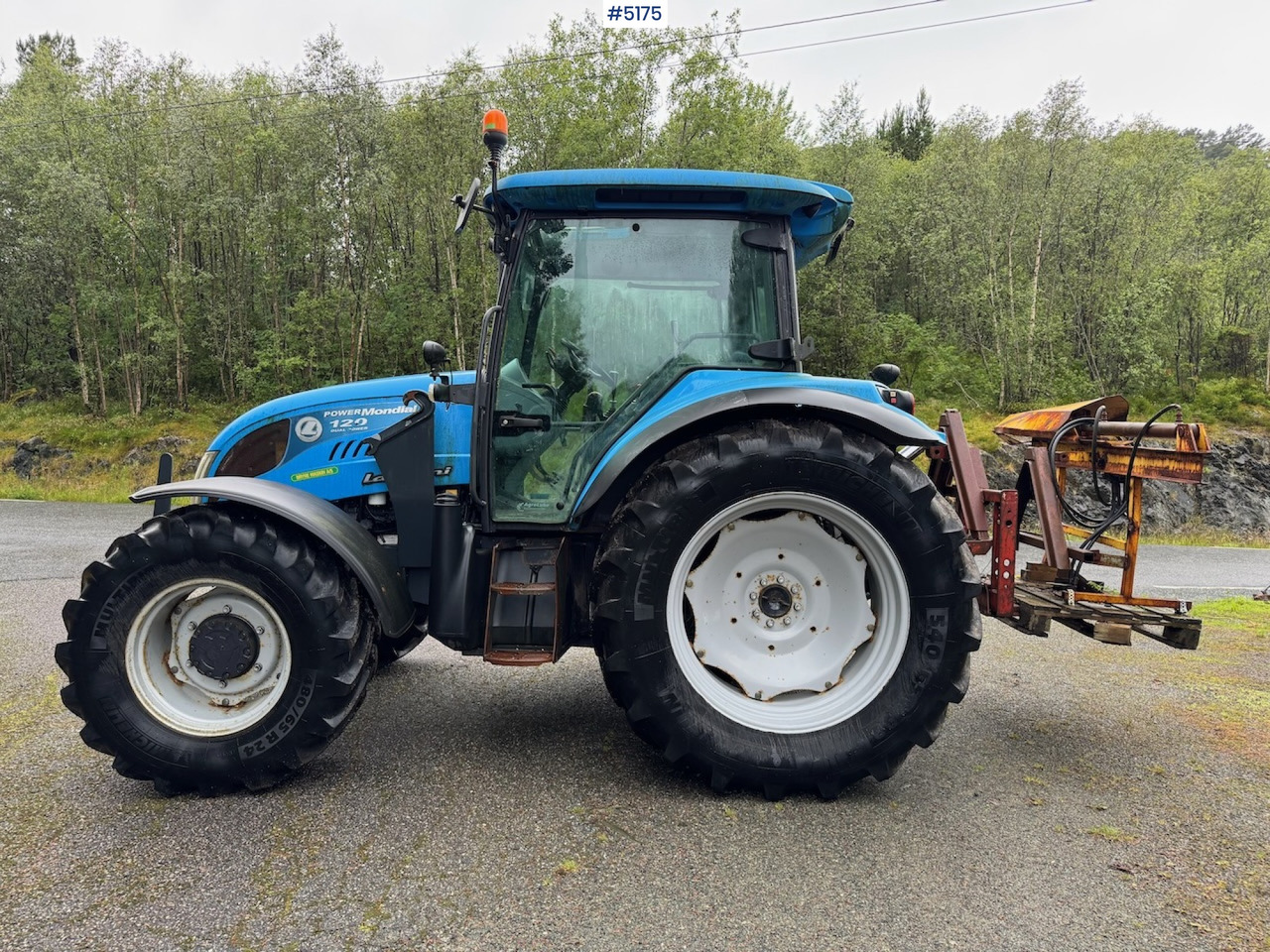 2013 Landini Powermondial 120 w/front loader and some equipment. Low hours! - Farm tractor: picture 4 2013 Landini Powermondial 120 w/front loader and some equipment. Low hours! - Farm tractor: picture 4