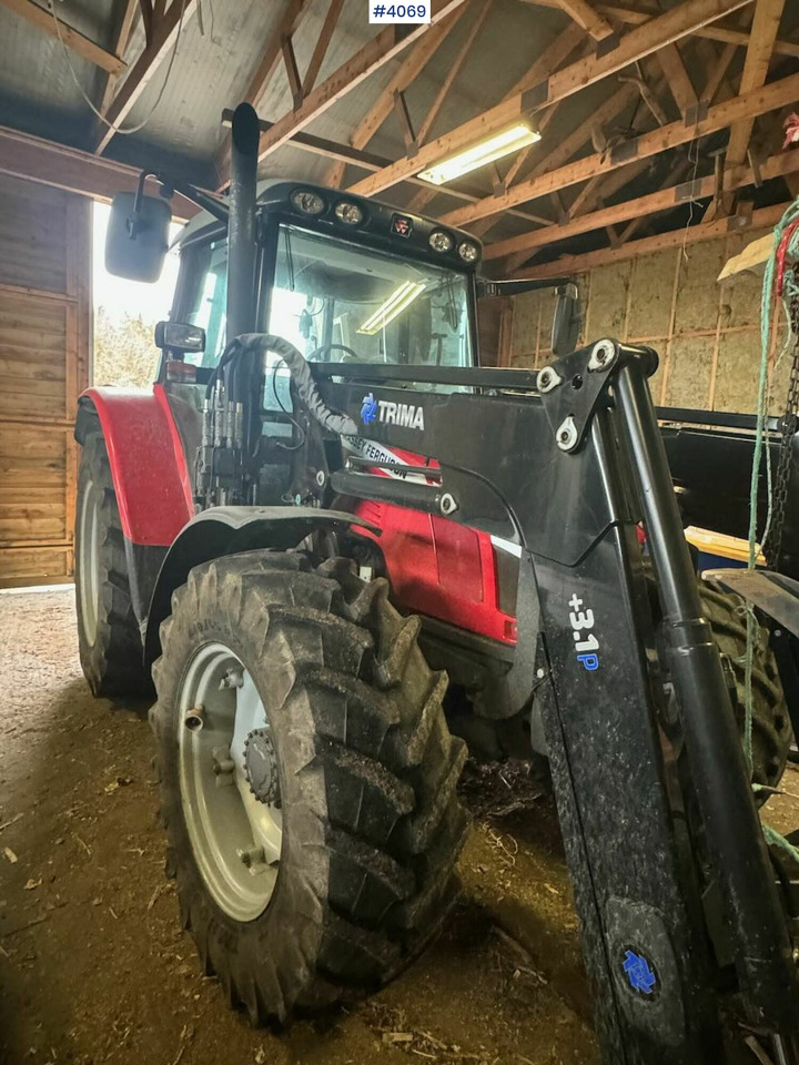 2013 Massey Ferguson 5455 w/ front loader, 2 buckets, pallet forks and blades. 1020 hours! - Farm tractor: picture 2 2013 Massey Ferguson 5455 w/ front loader, 2 buckets, pallet forks and blades. 1020 hours! - Farm tractor: picture 2