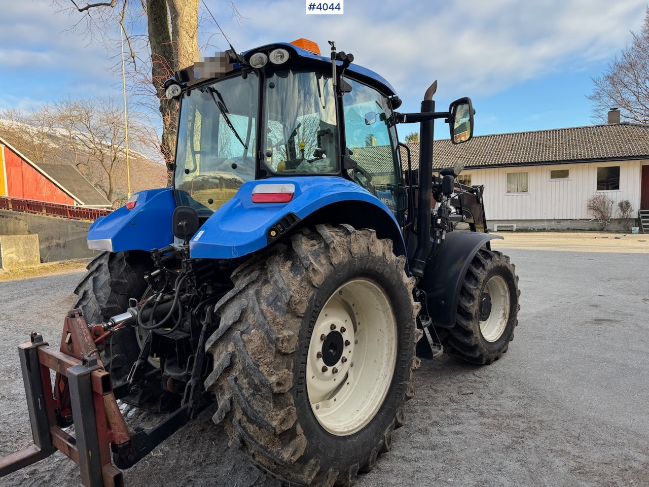 2013 New Holland T5.115 w/ front loader - Farm tractor: picture 5 2013 New Holland T5.115 w/ front loader - Farm tractor: picture 5