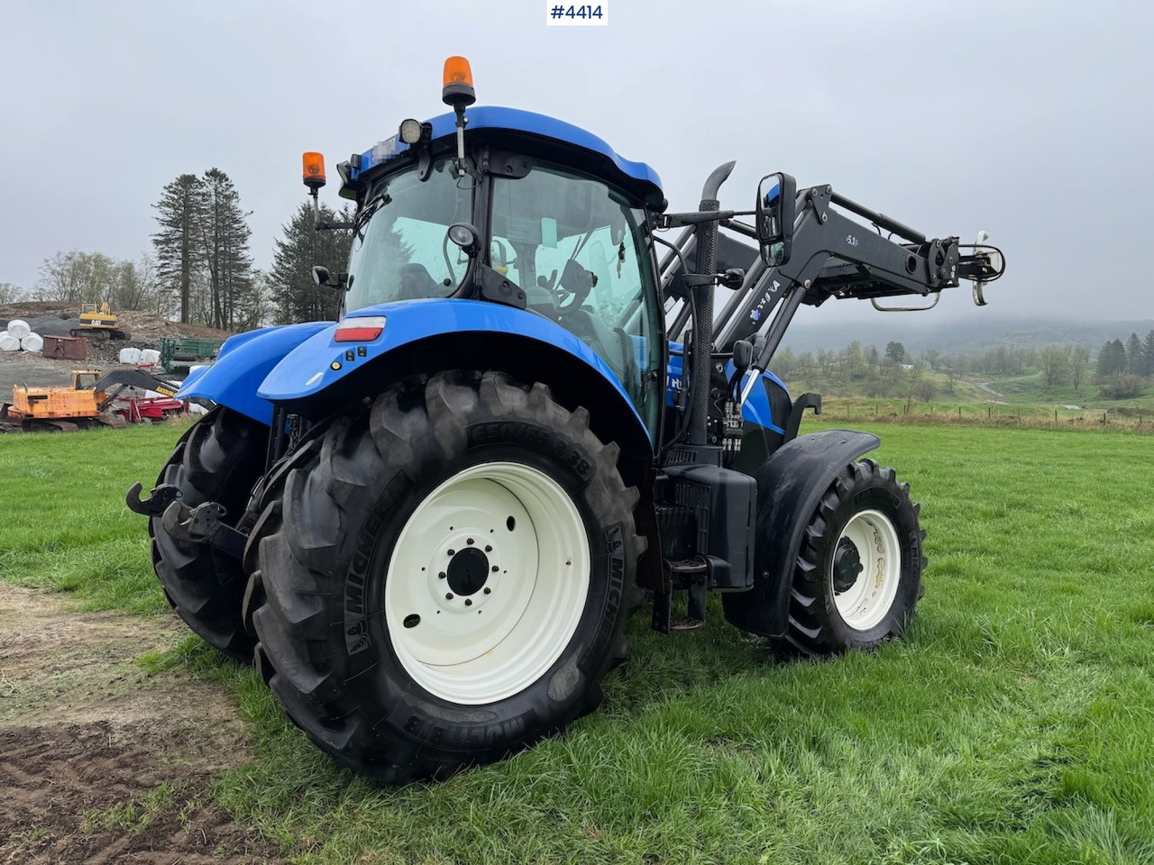 2015 New Holland T7.185 Auto Command w/Front Loader - Farm tractor: picture 3 2015 New Holland T7.185 Auto Command w/Front Loader - Farm tractor: picture 3