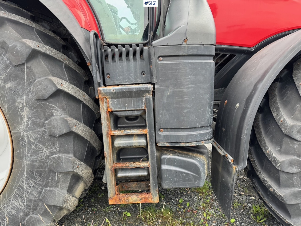 2016 Case IH Optum 300 CVX w/front hydraulics and plowing rig - Farm tractor: picture 5 2016 Case IH Optum 300 CVX w/front hydraulics and plowing rig - Farm tractor: picture 5