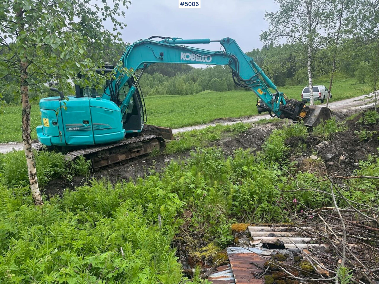 2016 Kobelco SK75SR-3E excavator w/ 2 buckets, rototilt and factory new engine - Excavator: picture 4 2016 Kobelco SK75SR-3E excavator w/ 2 buckets, rototilt and factory new engine - Excavator: picture 4