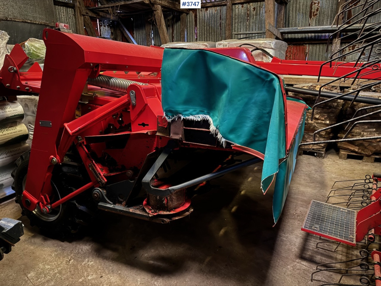 2017 Kverneland 4332LT Trailed mower. - Hay and forage equipment: picture 5 2017 Kverneland 4332LT Trailed mower. - Hay and forage equipment: picture 5