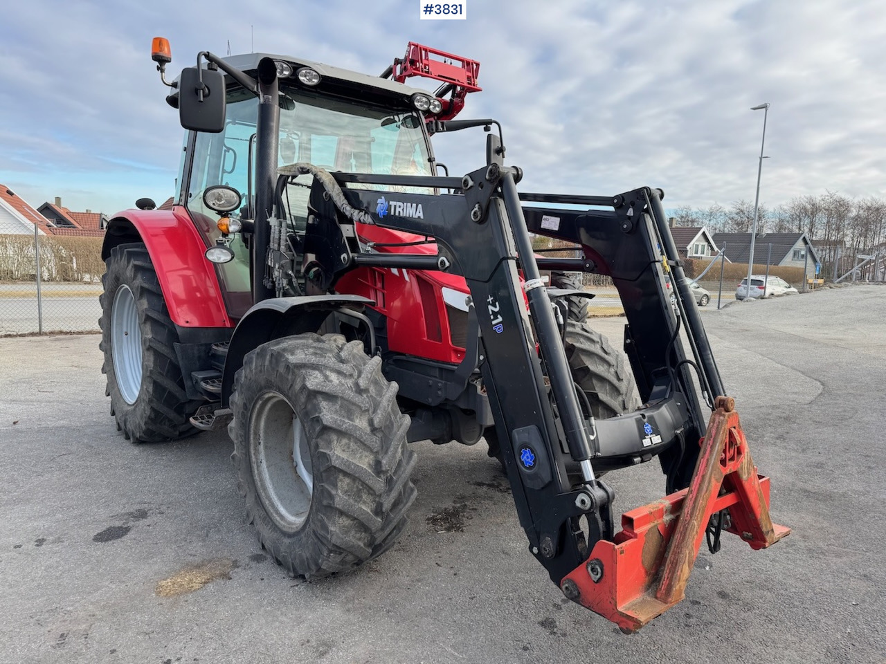2017 Massey Ferguson 5610 w/front loader. - Farm tractor: picture 5 2017 Massey Ferguson 5610 w/front loader. - Farm tractor: picture 5