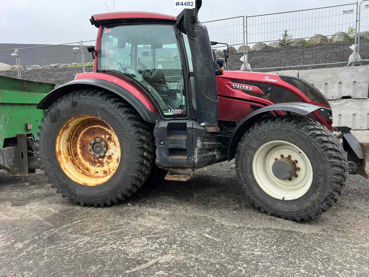 Farm tractor 2017 Valtra T234 tractor Plow rigged Tractor: picture 20